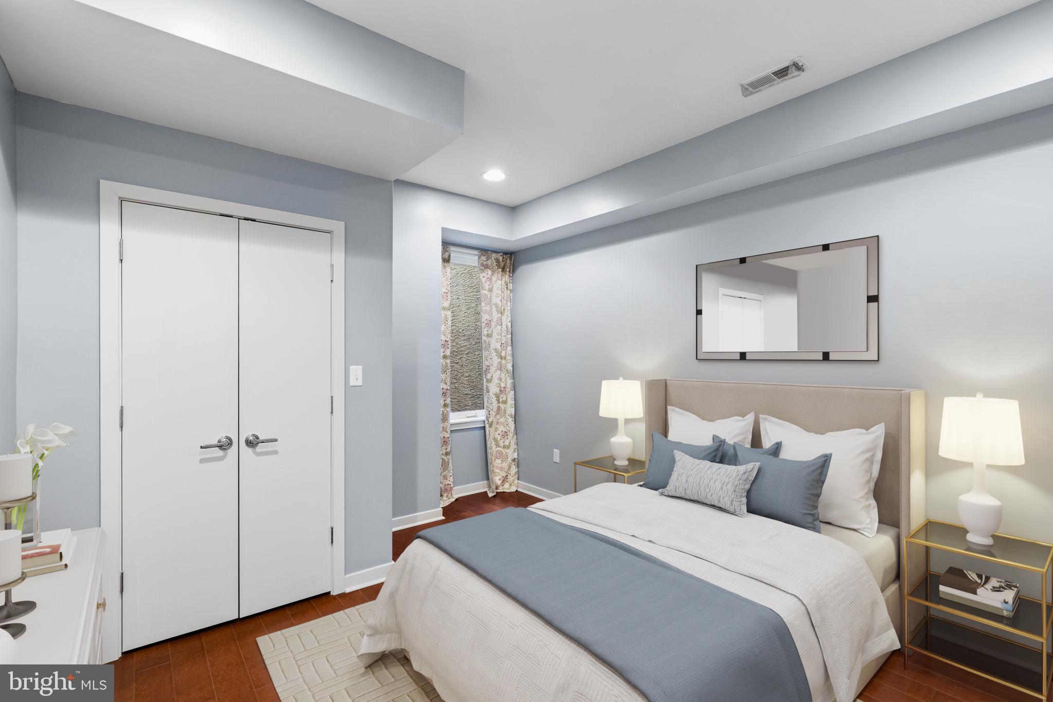 GRADUATE HOSPITAL - Residential