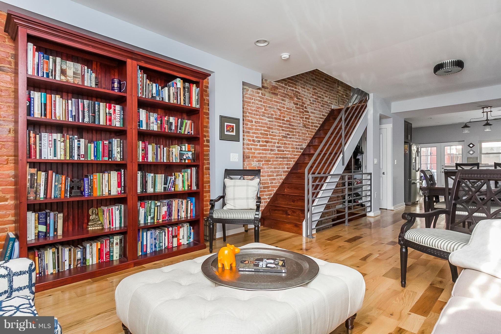 LOCUST POINT - Residential