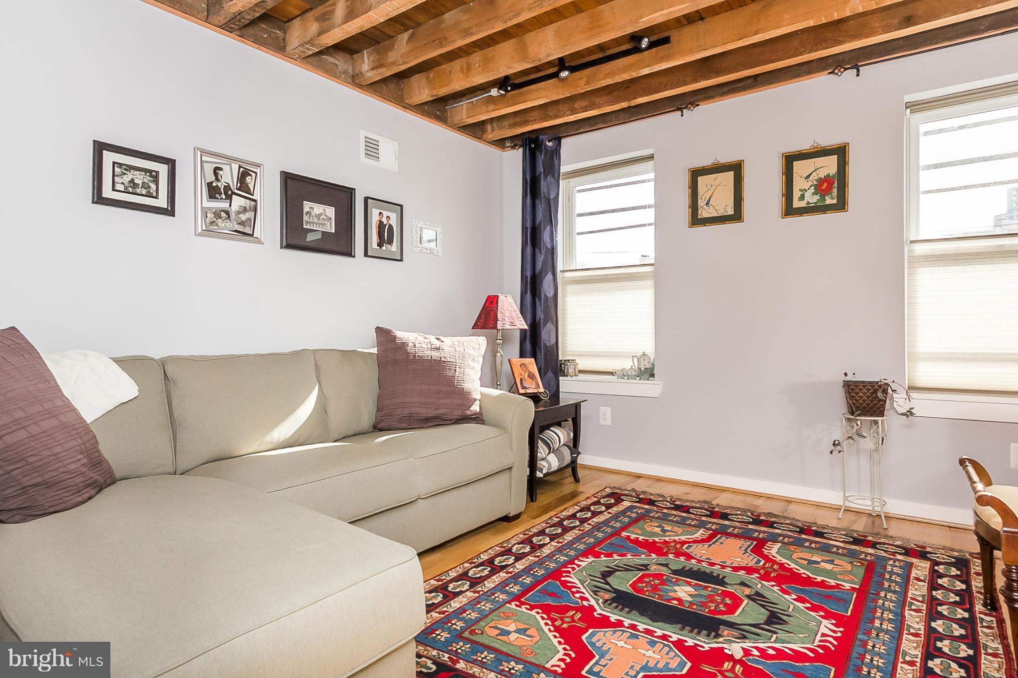 LOCUST POINT - Residential