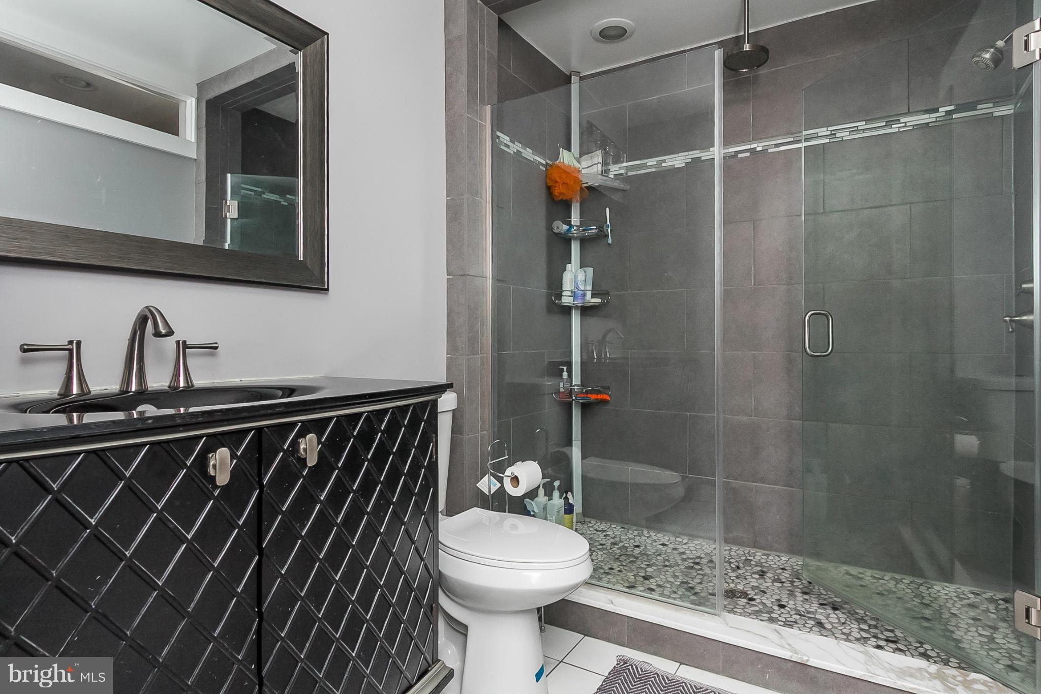 LOCUST POINT - Residential