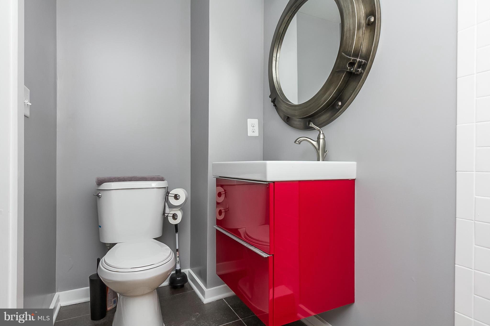 LOCUST POINT - Residential