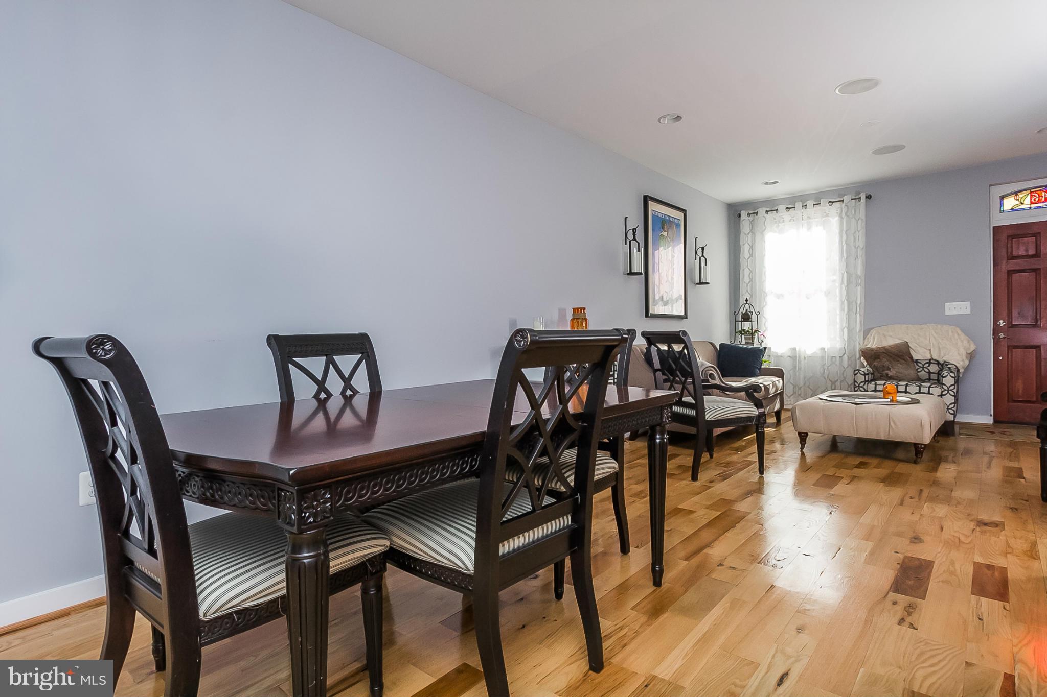 LOCUST POINT - Residential