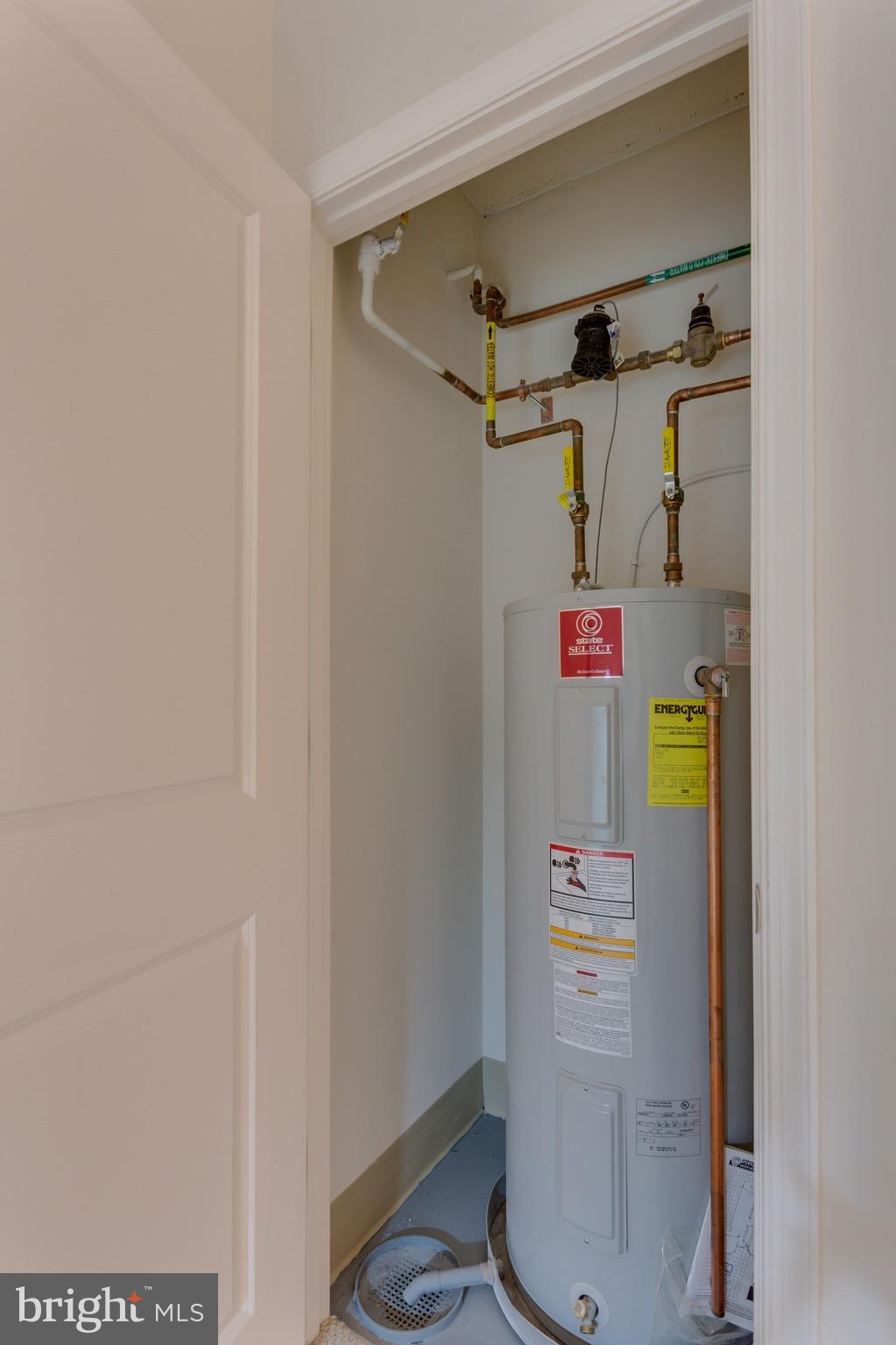 THE PHOENIX CONDOMINIUMS - Residential