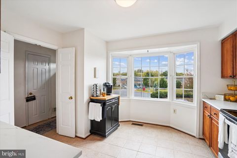 Photo of FAIRFAX, VA 22033 (MLS # VAFX2275004)