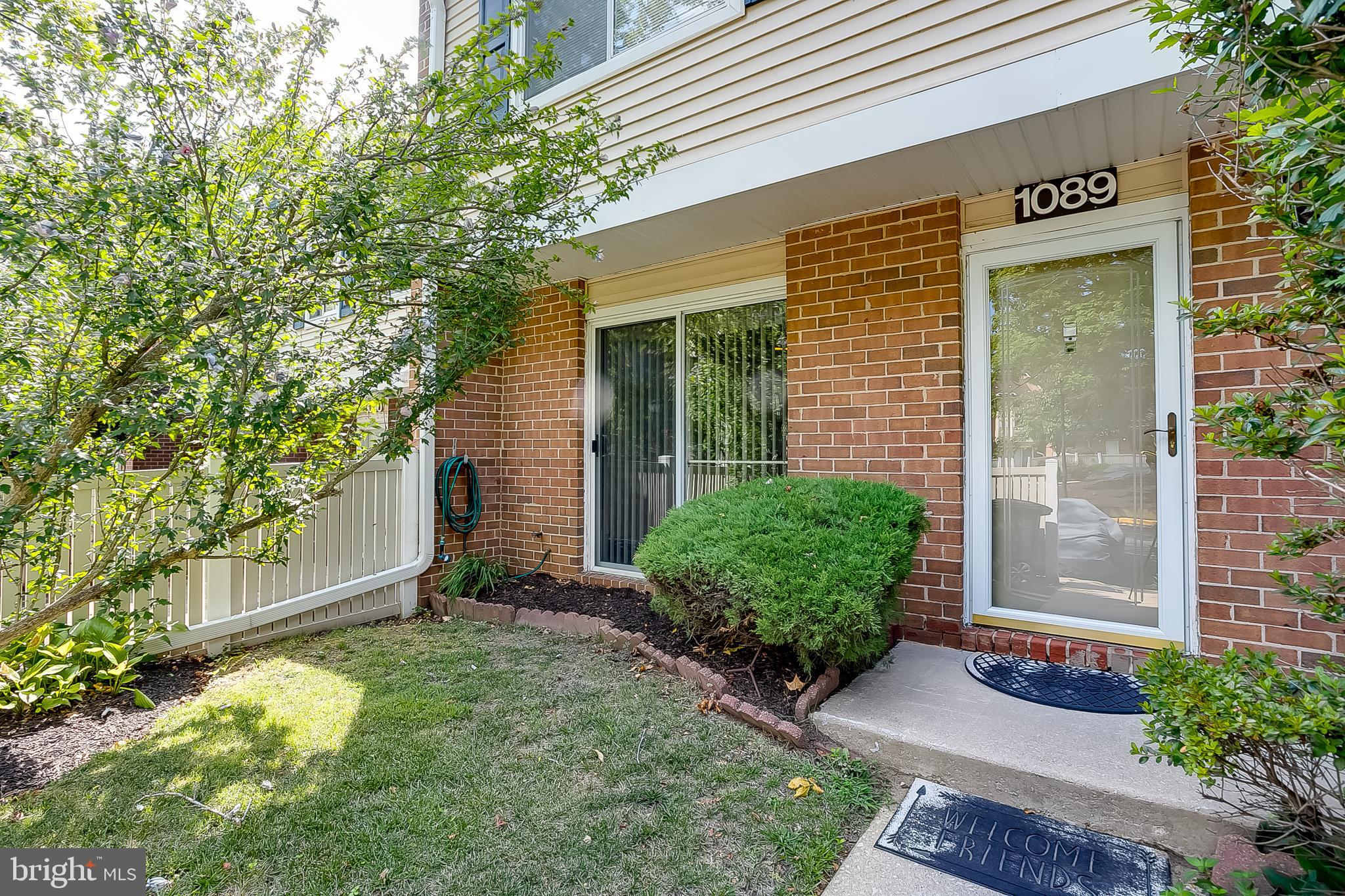 1089 CORBRIDGE COURT