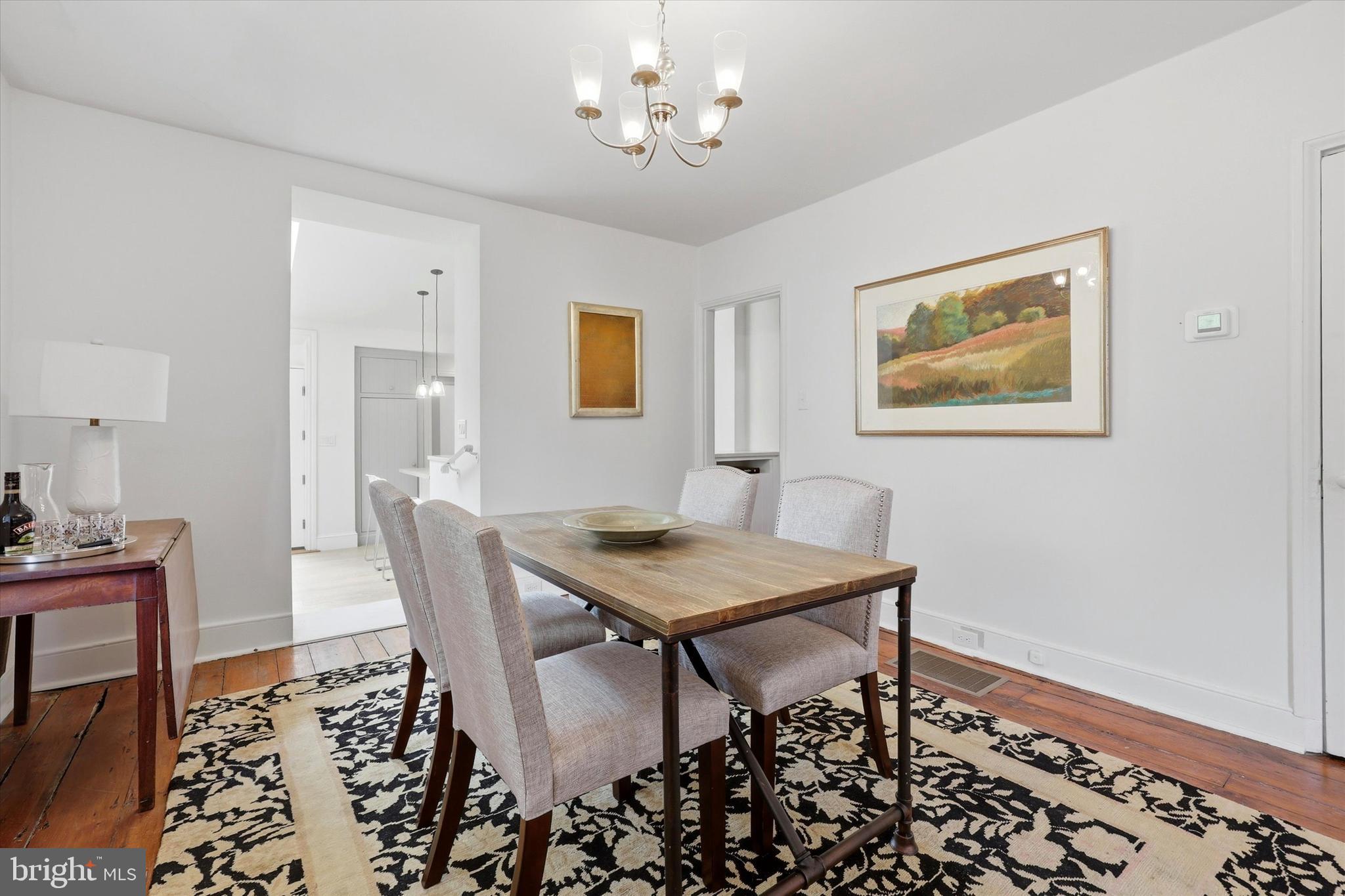 CHESTNUT HILL - Residential