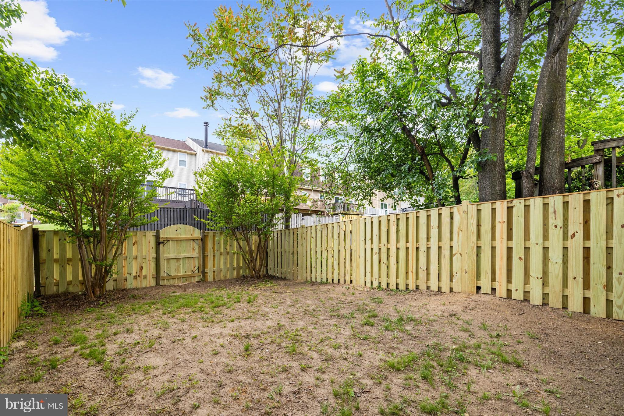 ELIZABETHS LANDING - Residential