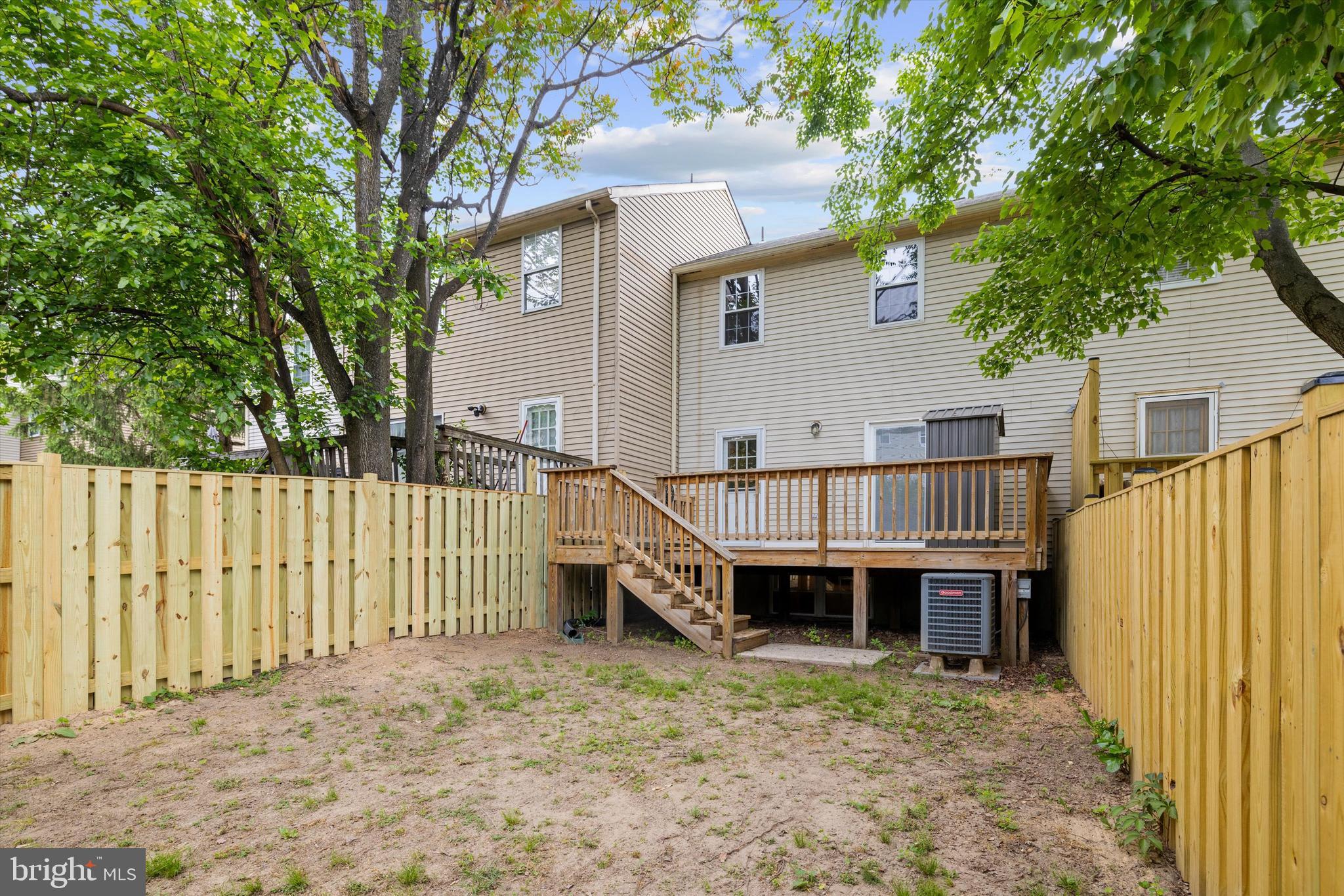 ELIZABETHS LANDING - Residential