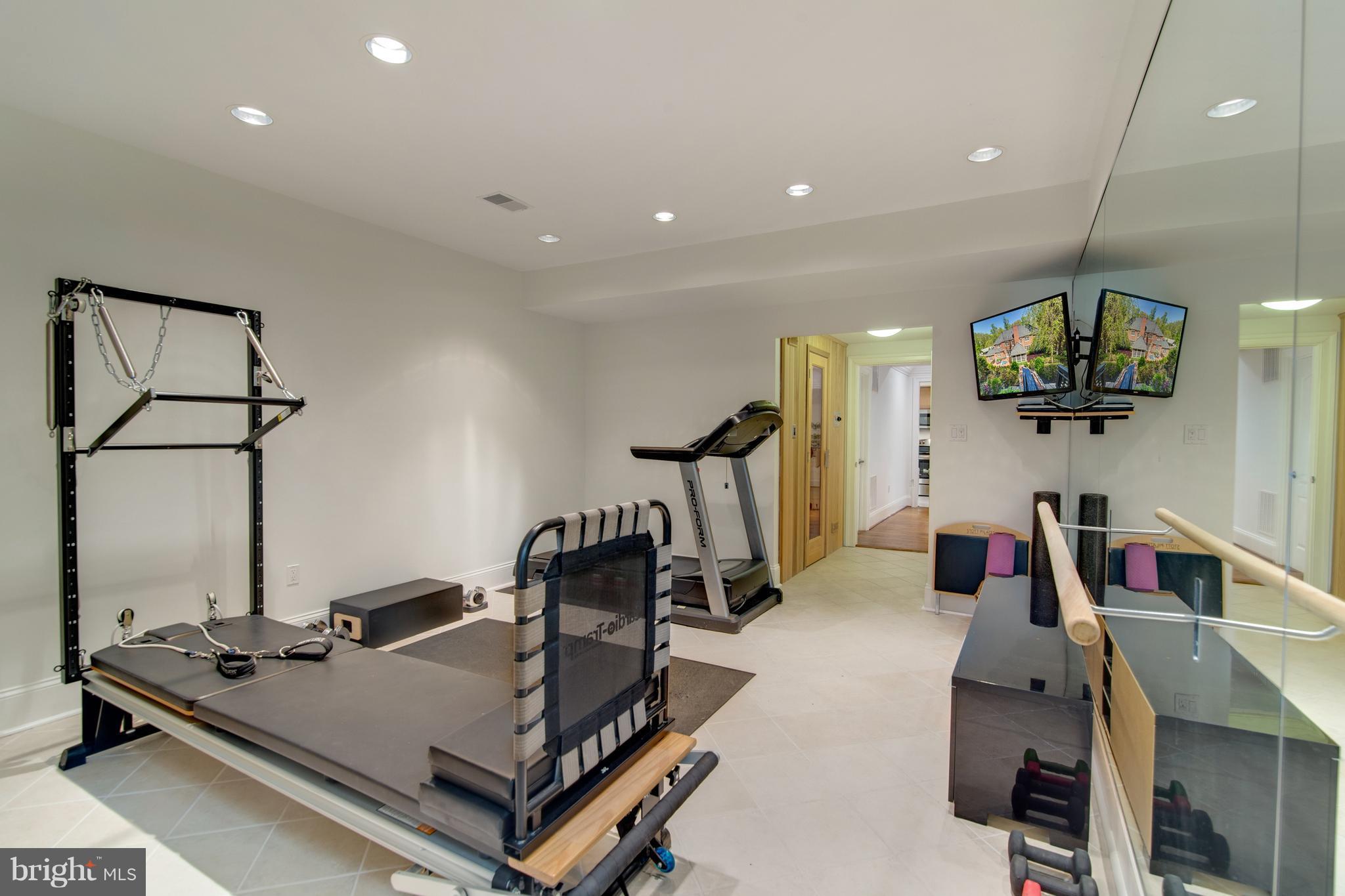 WOODMONT - Residential