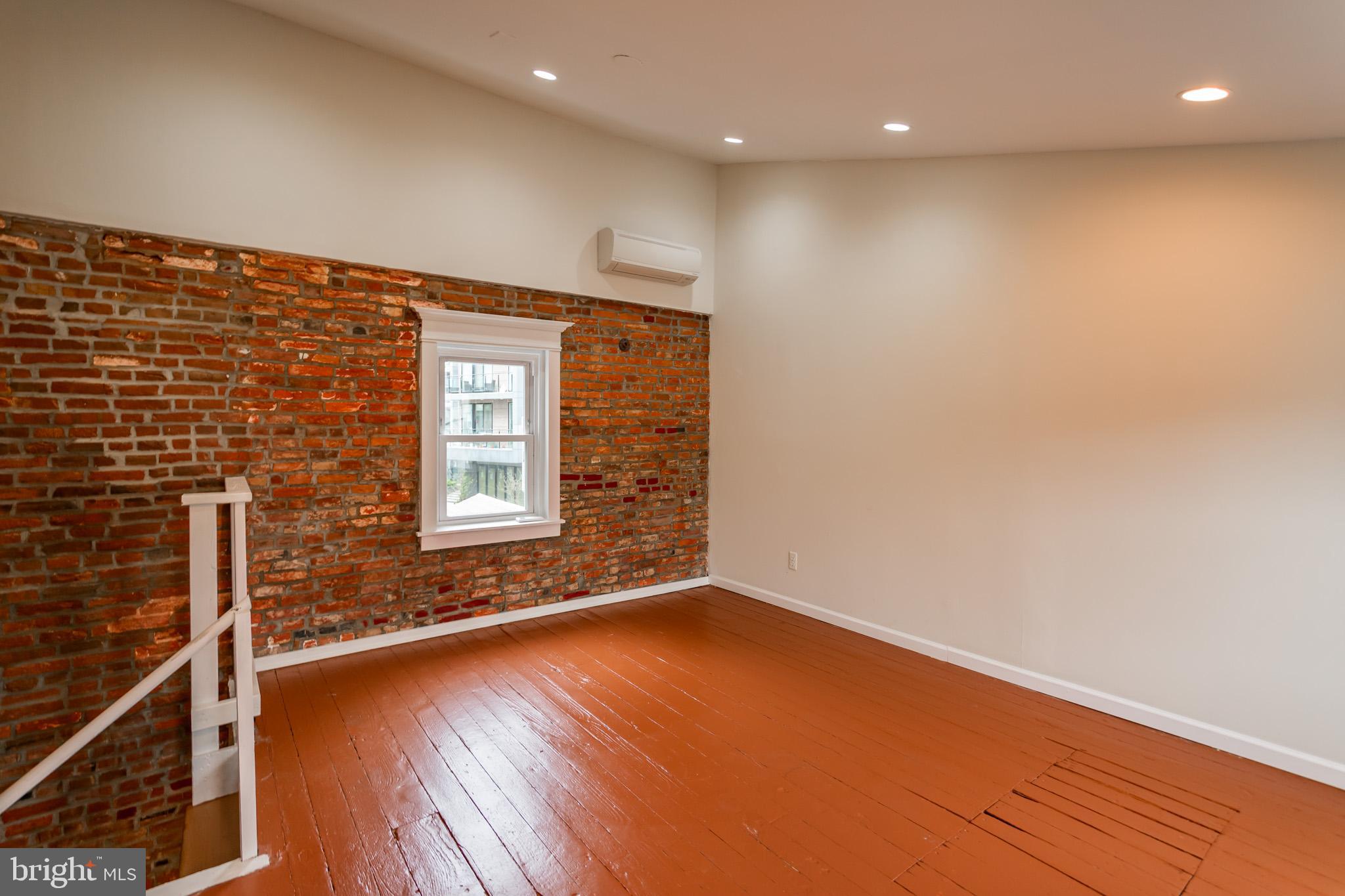 FISHTOWN - Residential Lease