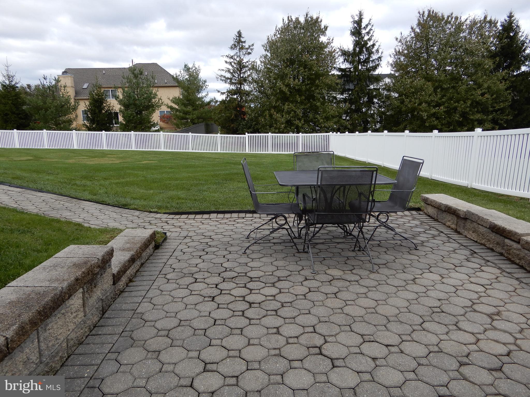 HILLS AT NORTHAMPT - Residential