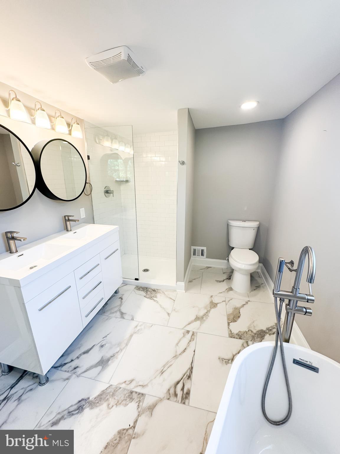 MT RAINIER - Residential Lease