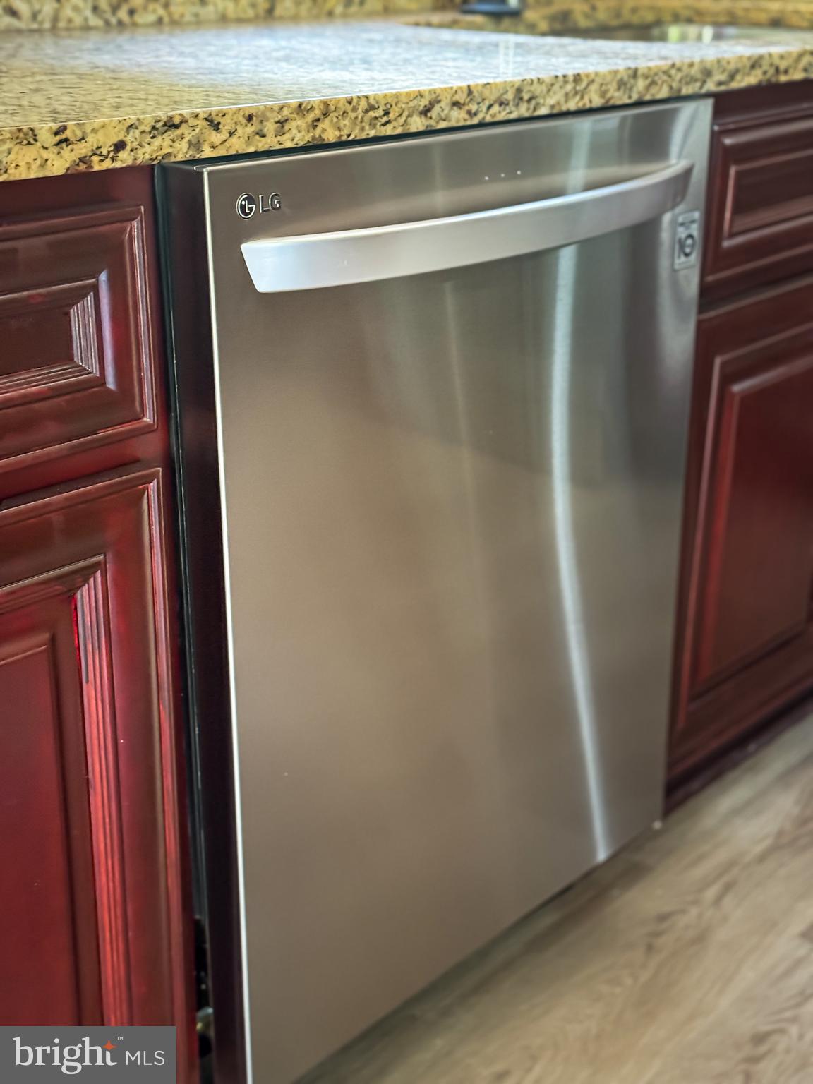 MT RAINIER - Residential Lease