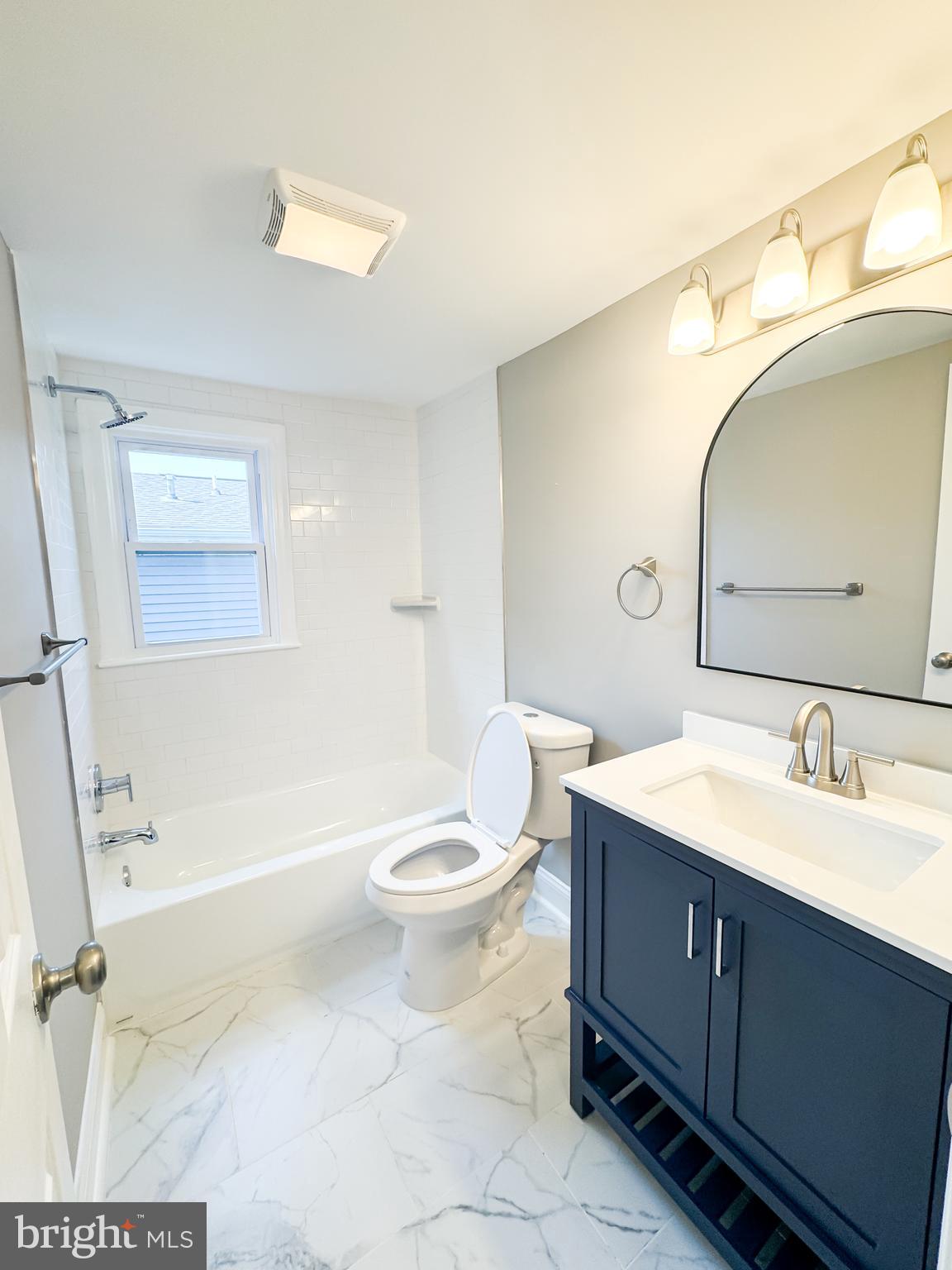 MT RAINIER - Residential Lease