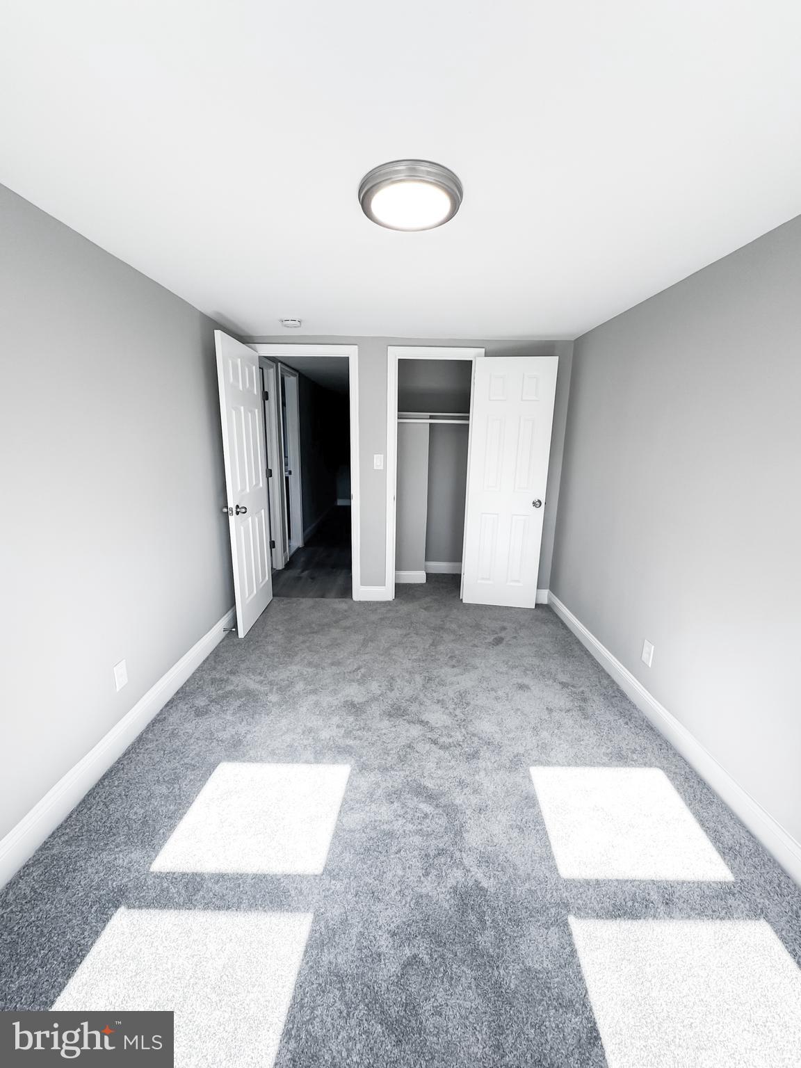 MT RAINIER - Residential Lease