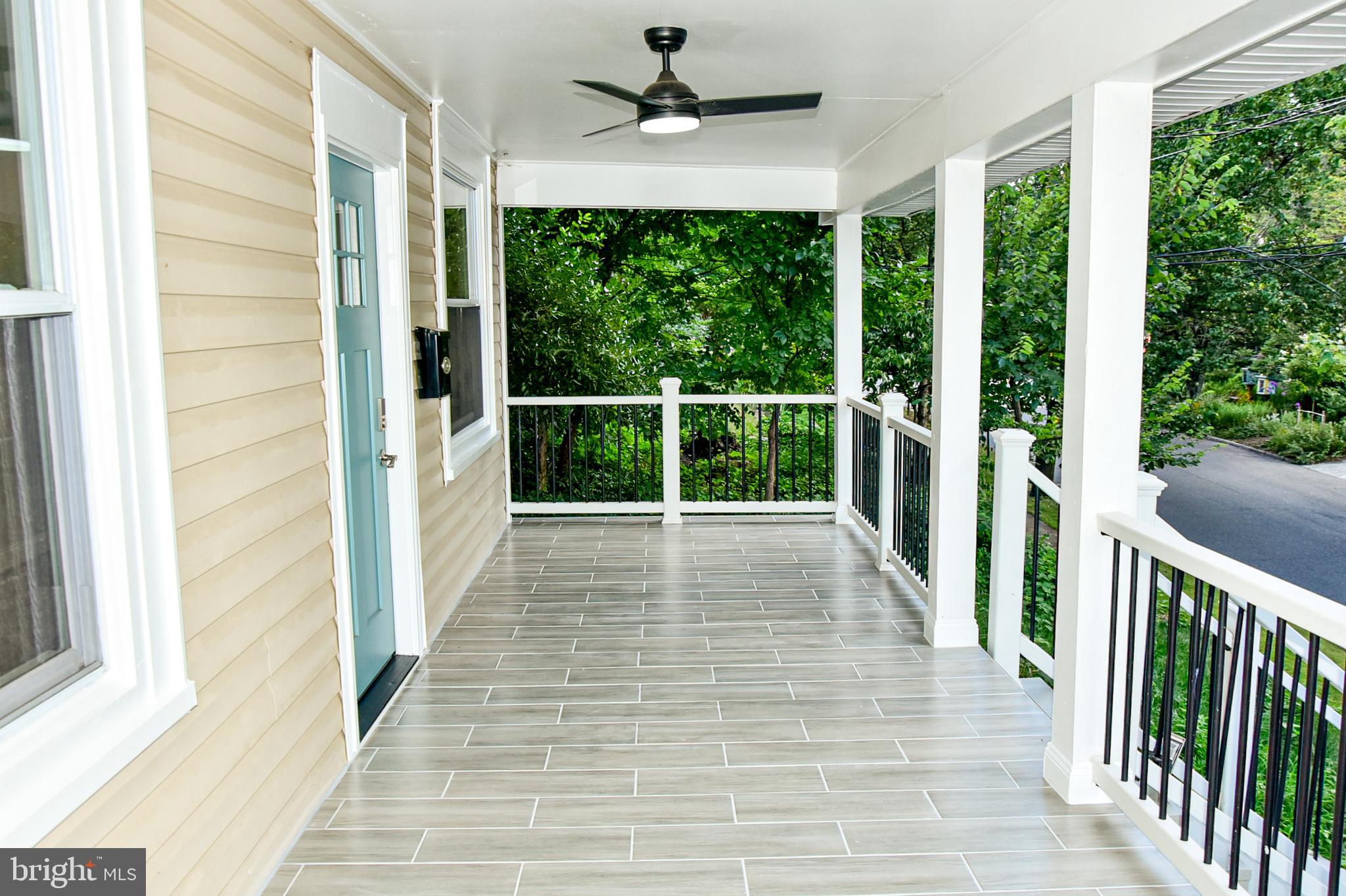 MT RAINIER - Residential Lease