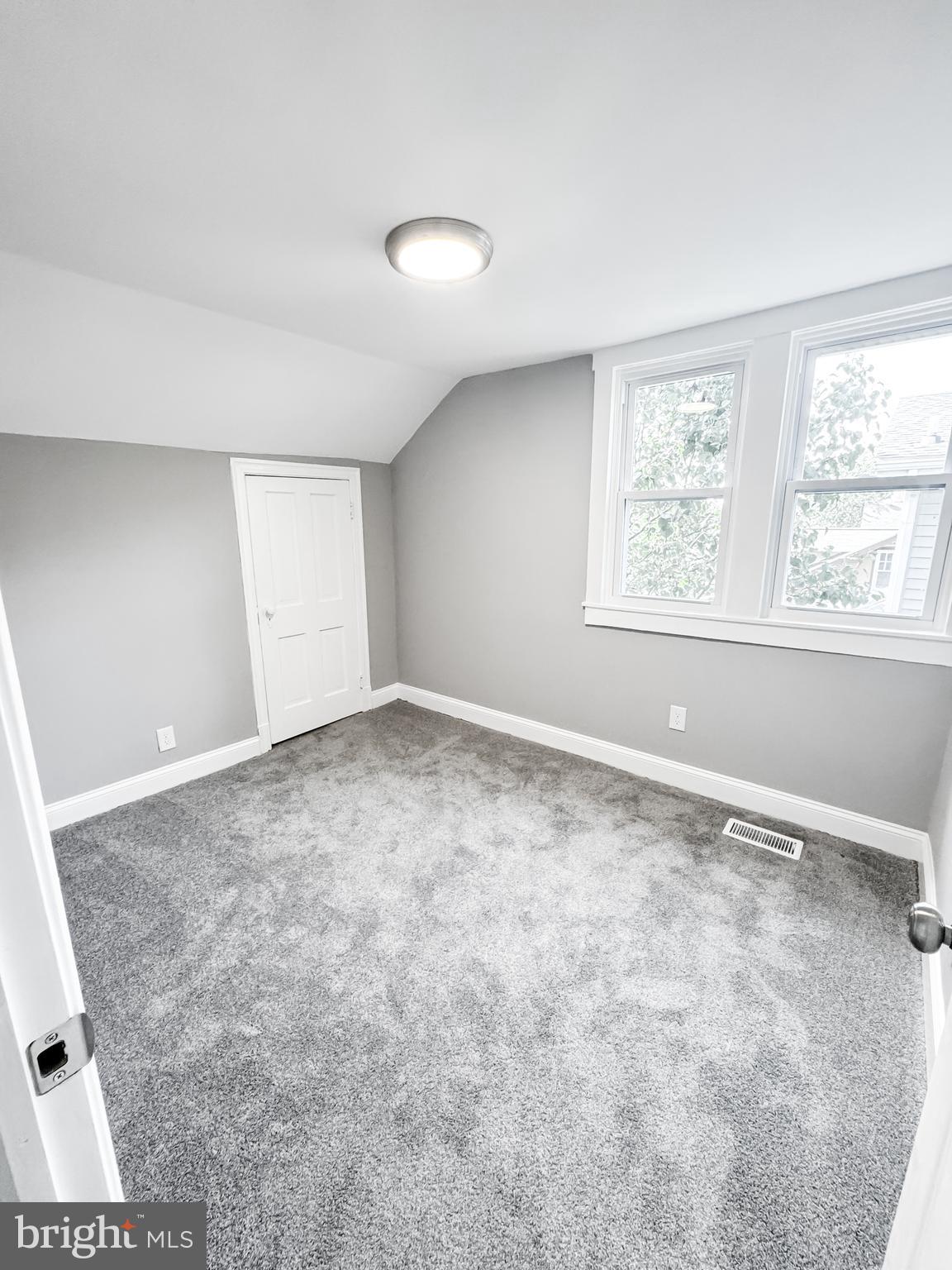 MT RAINIER - Residential Lease