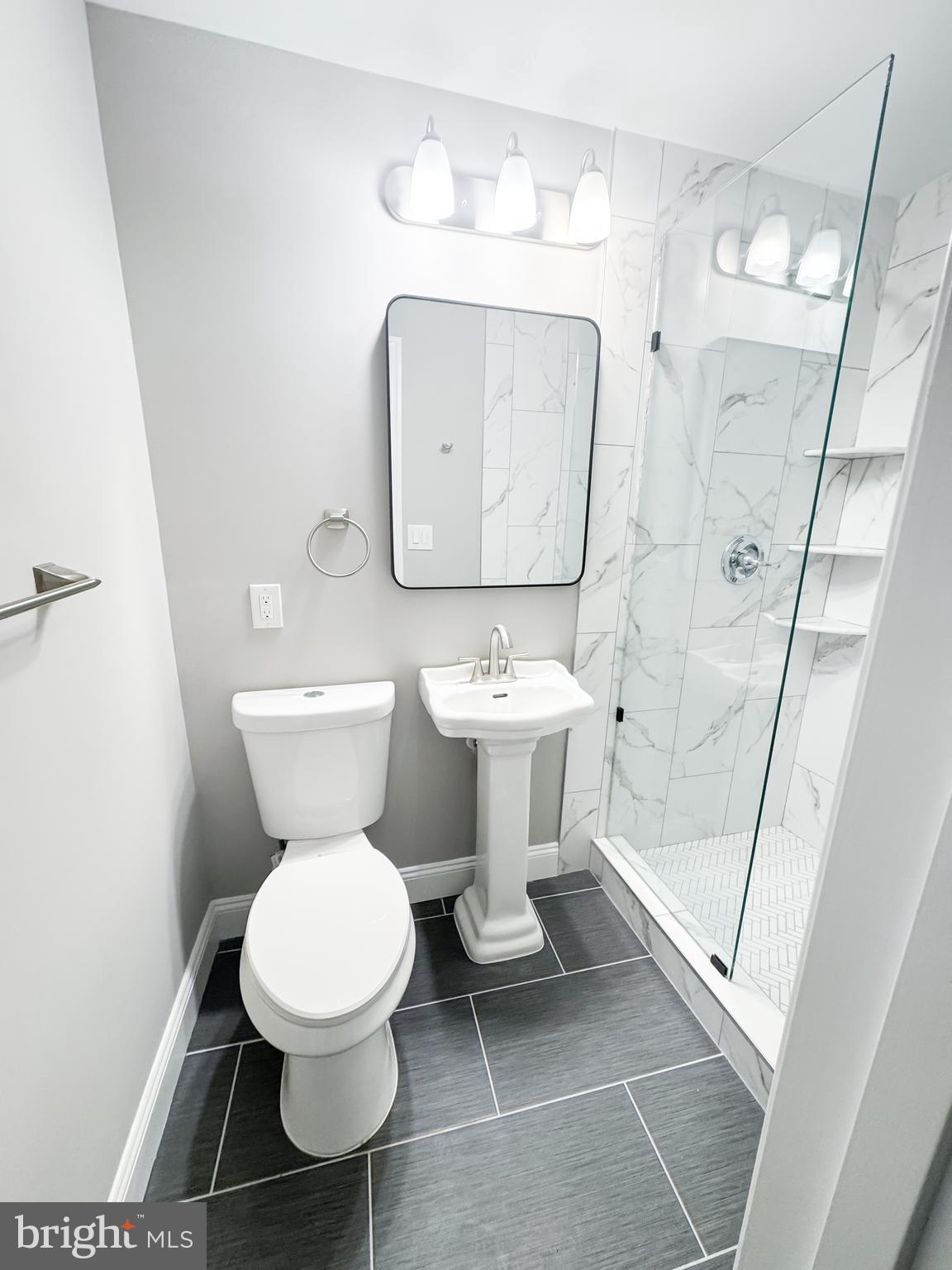 MT RAINIER - Residential Lease