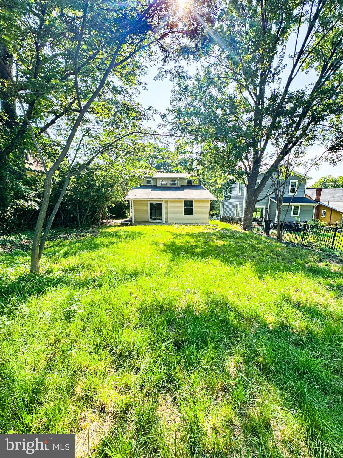 MT RAINIER - Residential Lease