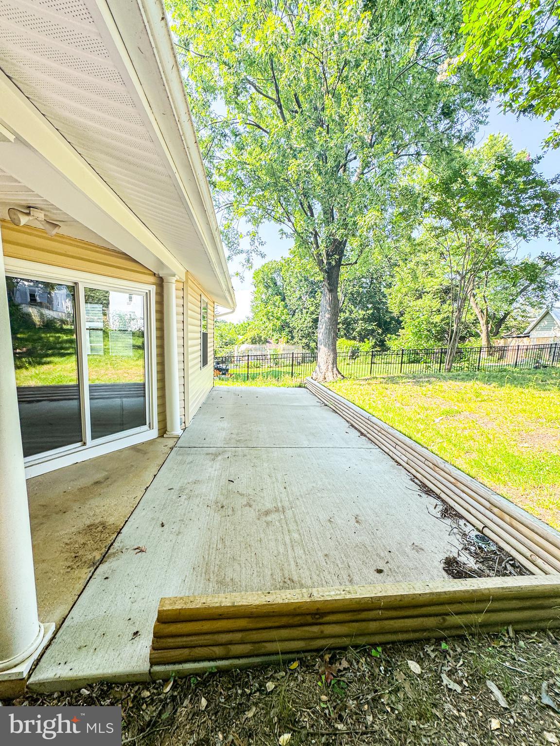 MT RAINIER - Residential Lease