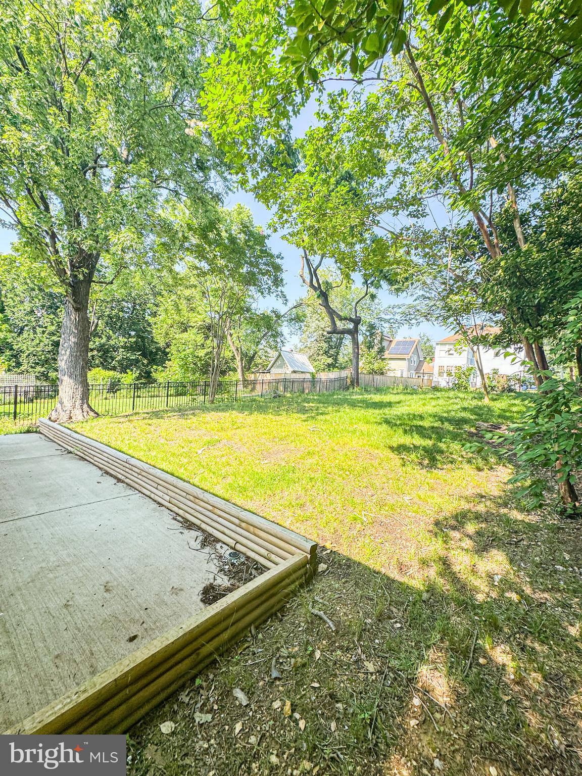 MT RAINIER - Residential Lease