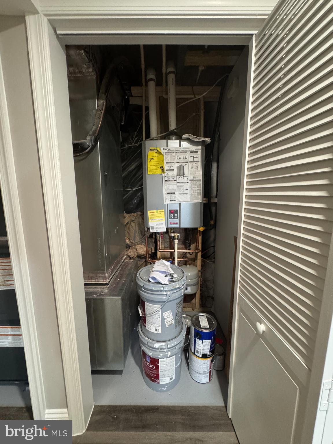 MT RAINIER - Residential Lease