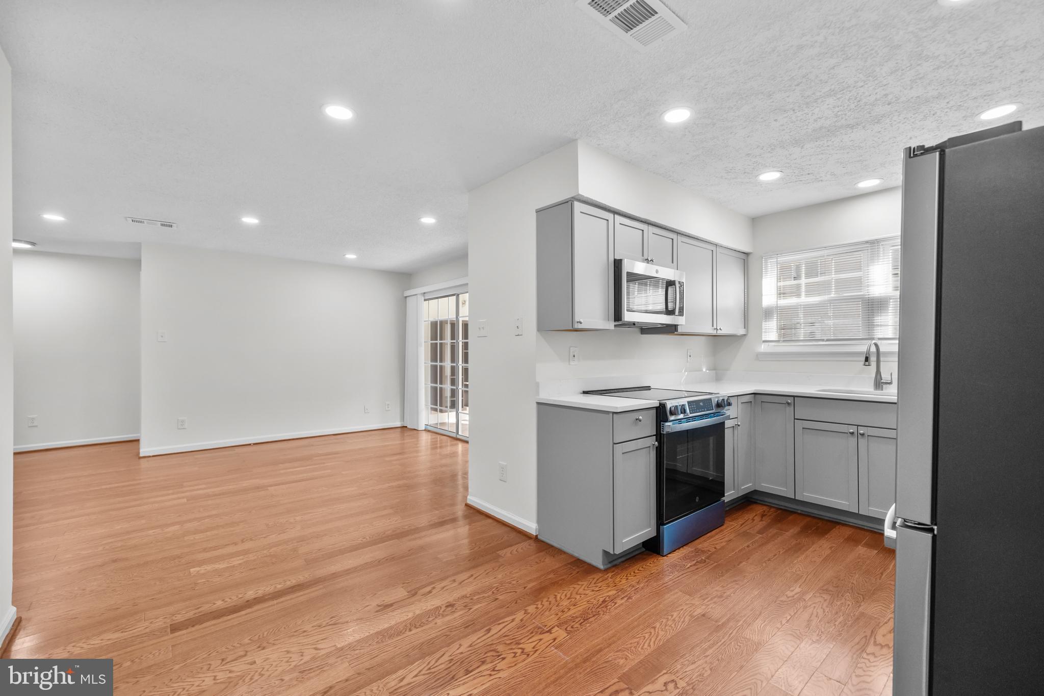 HEIGHTS AT PENDERBROOK - Residential