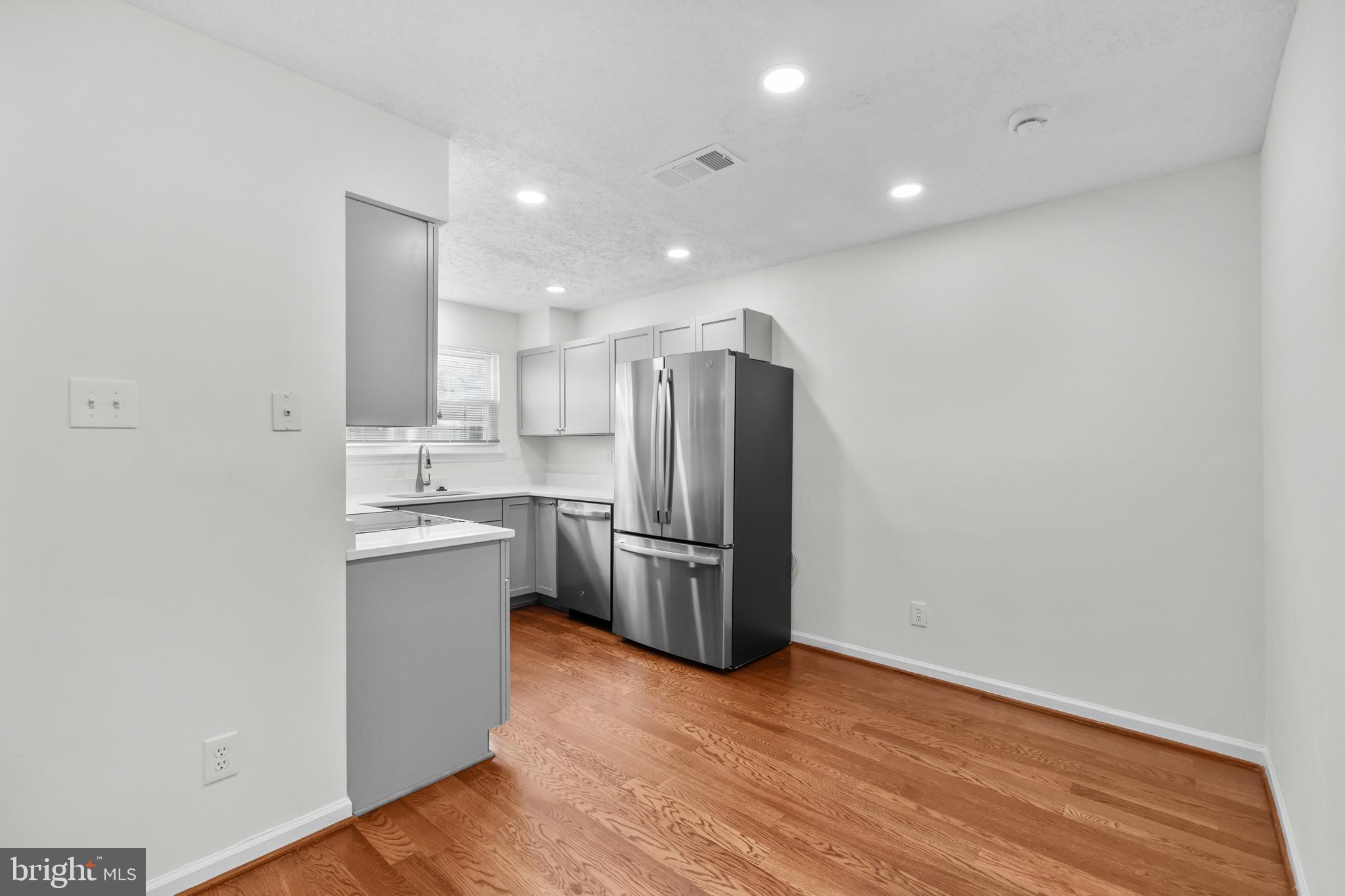 HEIGHTS AT PENDERBROOK - Residential