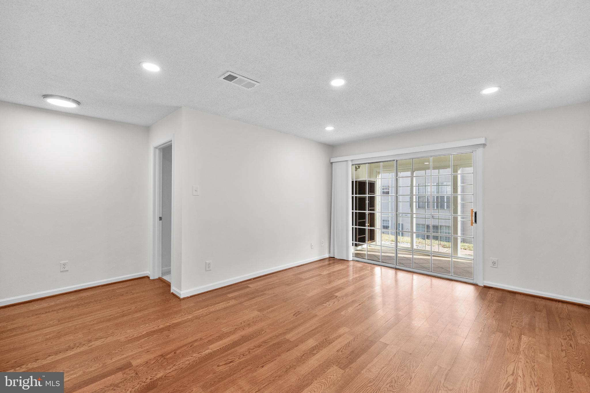 HEIGHTS AT PENDERBROOK - Residential