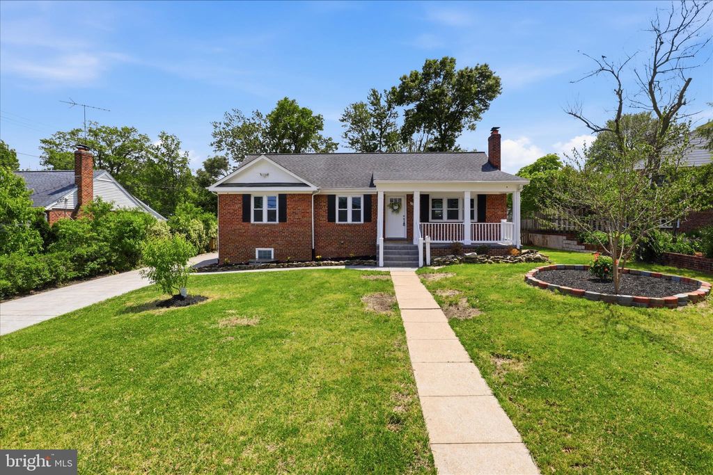Photo of 7207 Essex Avenue, SPRINGFIELD, VA 22150 (MLS # VAFX2311996)