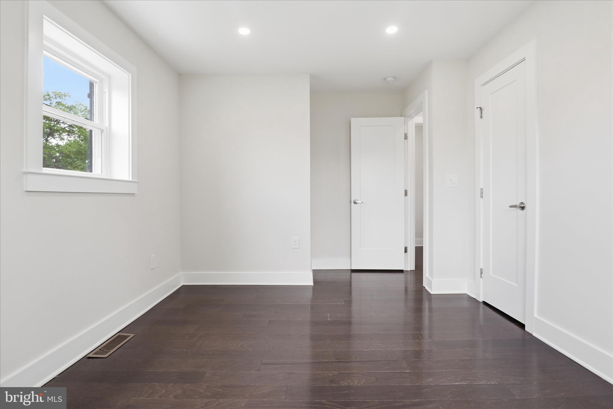 SPRINGFIELD - Residential