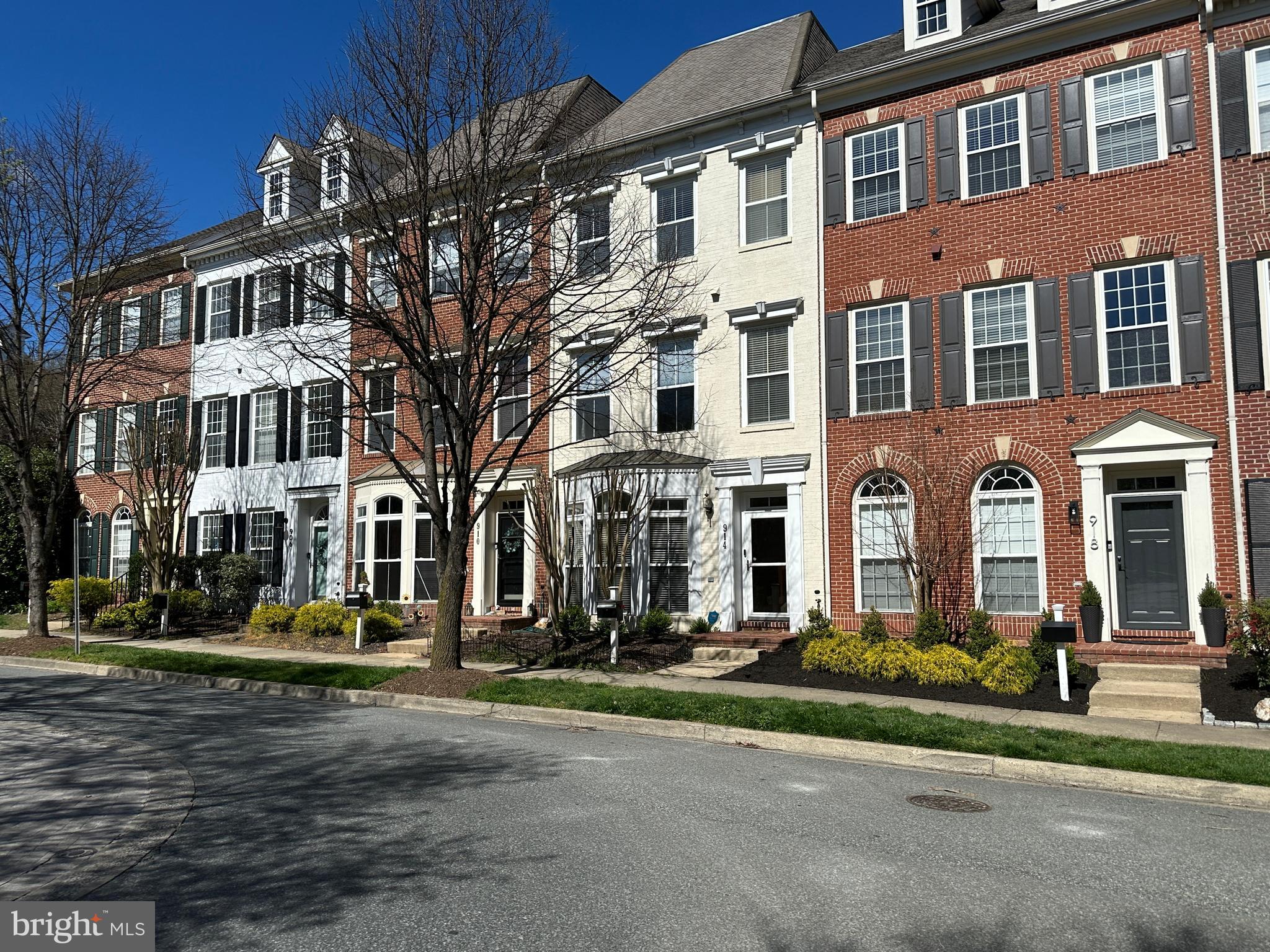 LAKELANDS - Residential Lease