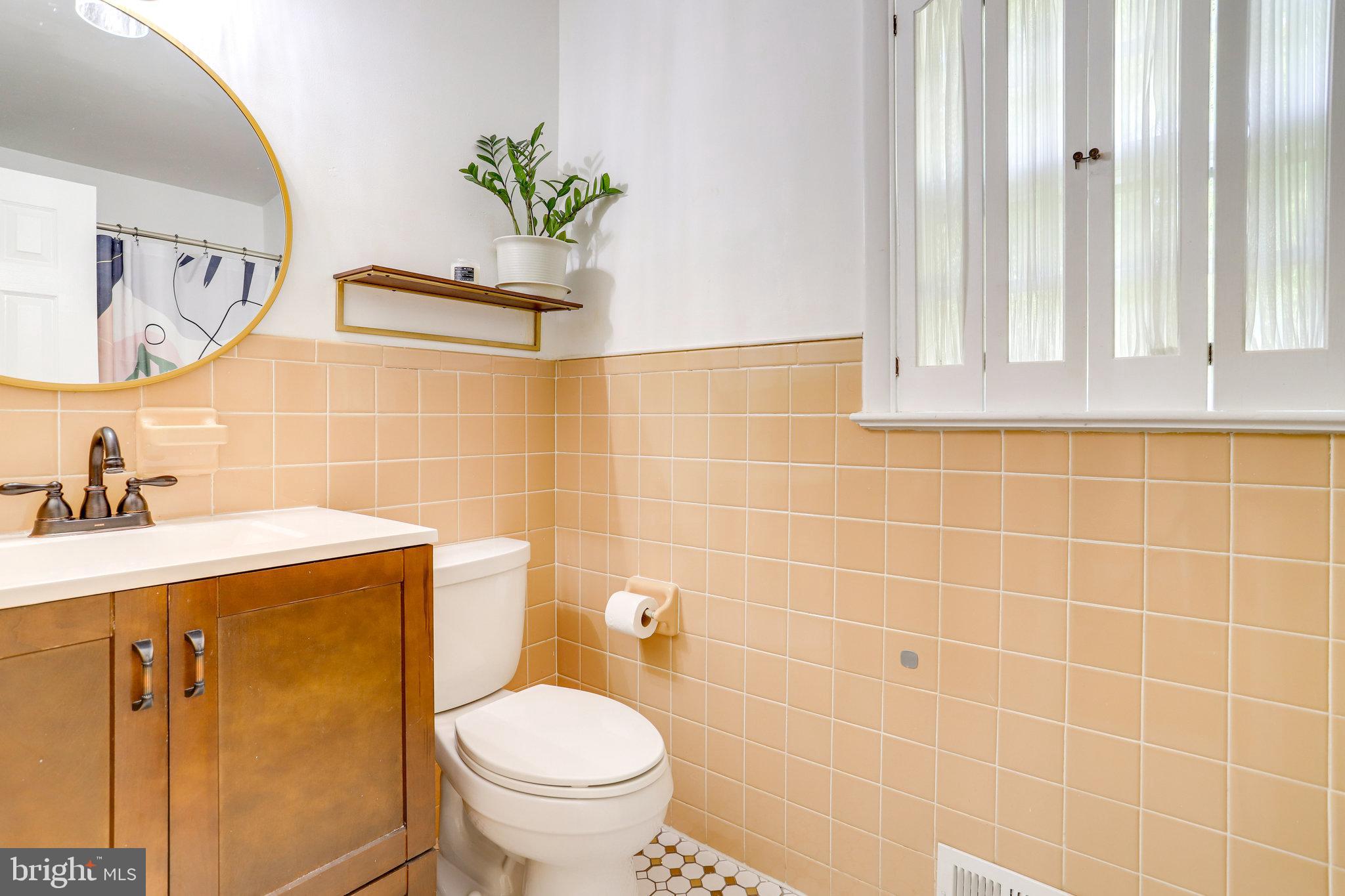 MOORE AND KEITH - Residential Lease