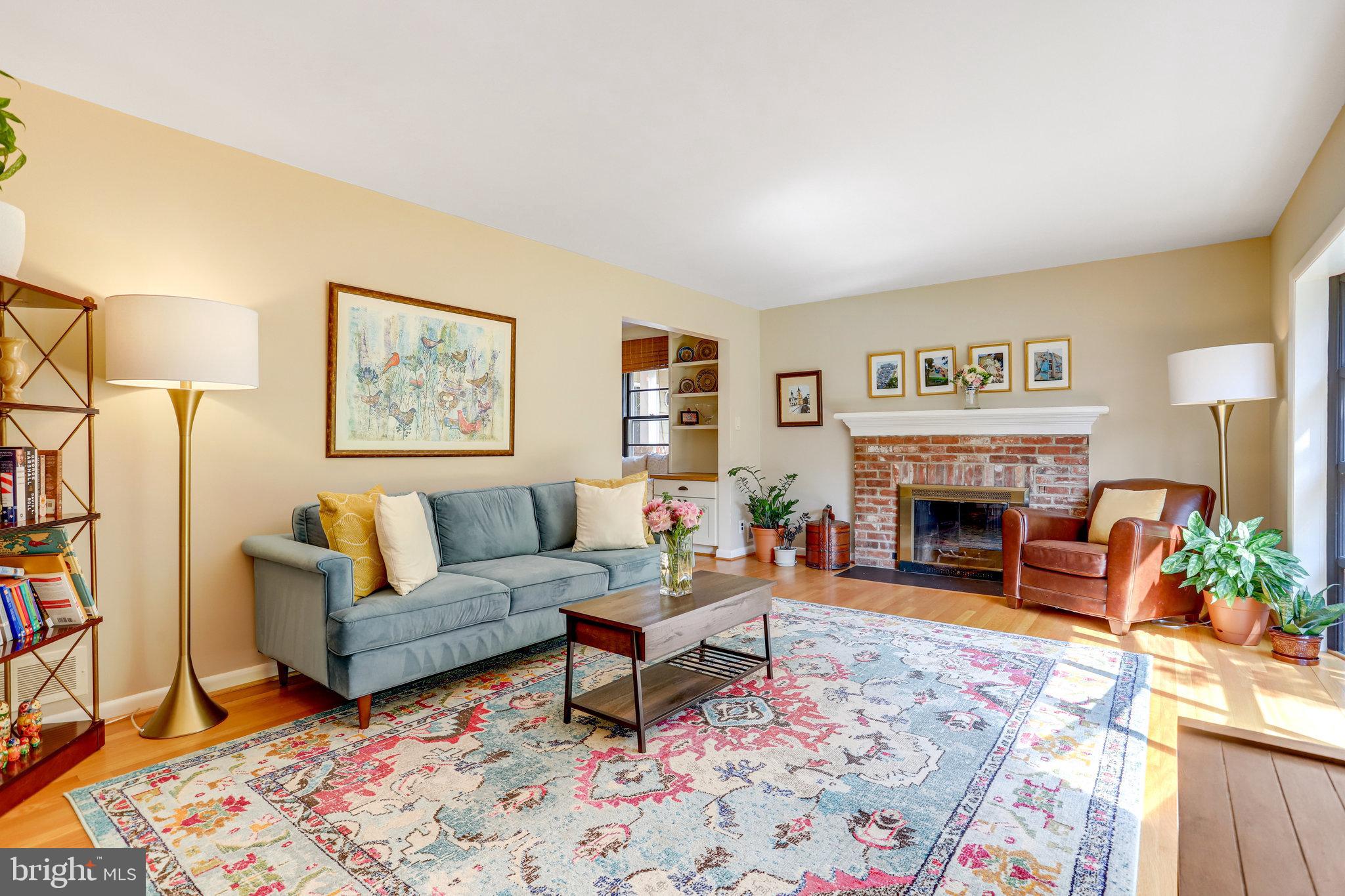 MOORE AND KEITH - Residential Lease