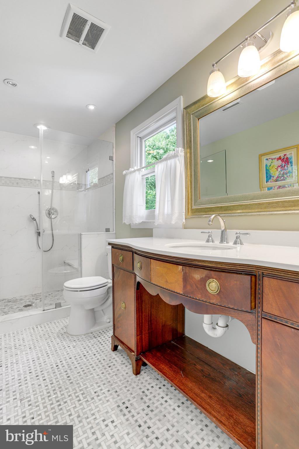 MOORE AND KEITH - Residential Lease