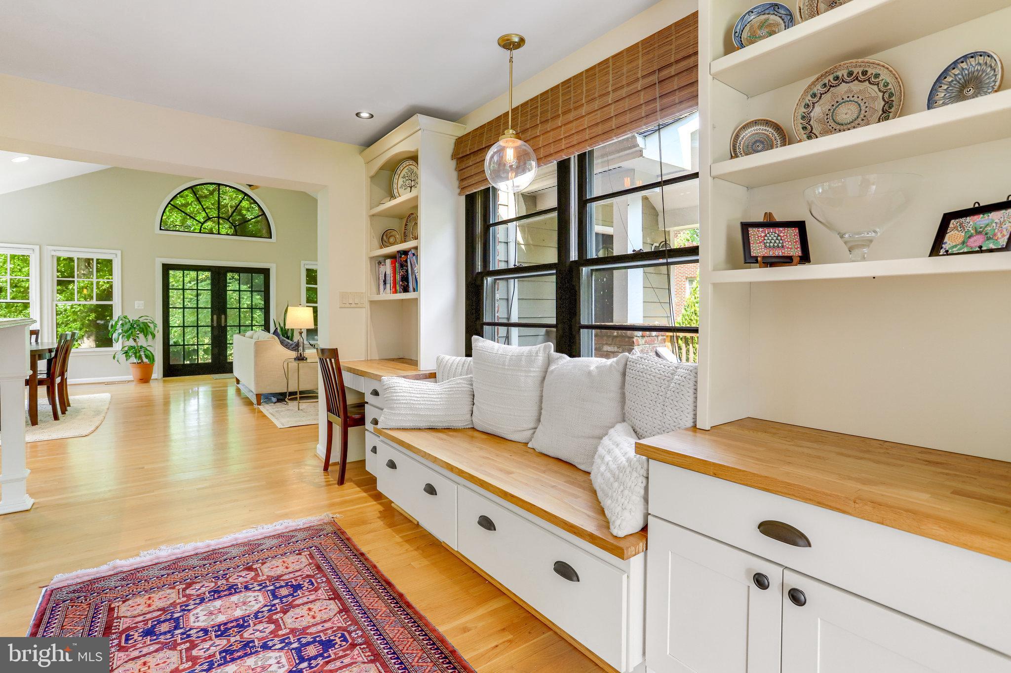 MOORE AND KEITH - Residential Lease