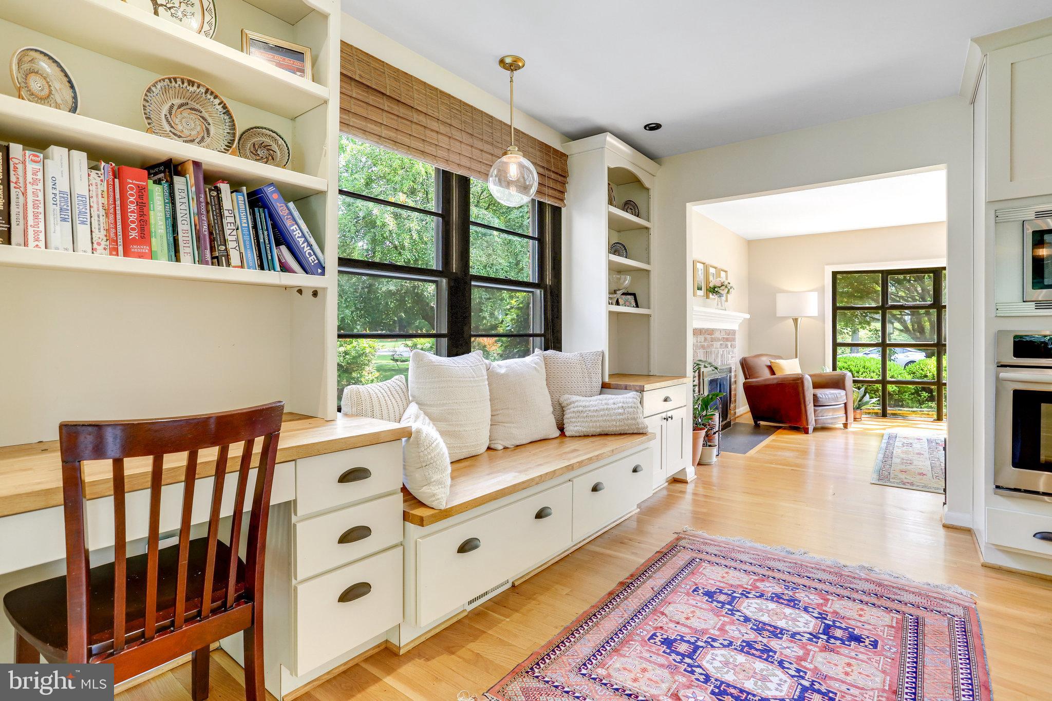 MOORE AND KEITH - Residential Lease