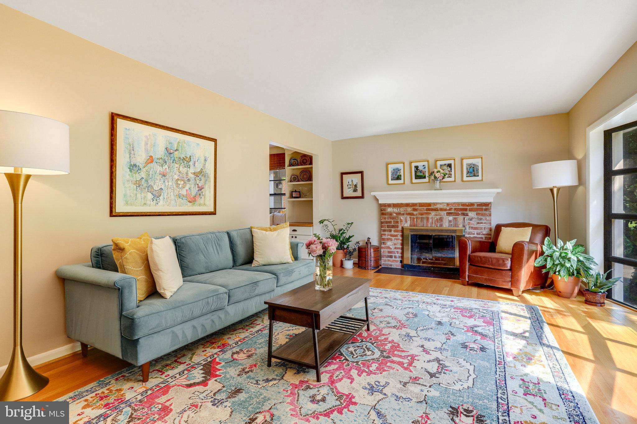 MOORE AND KEITH - Residential Lease