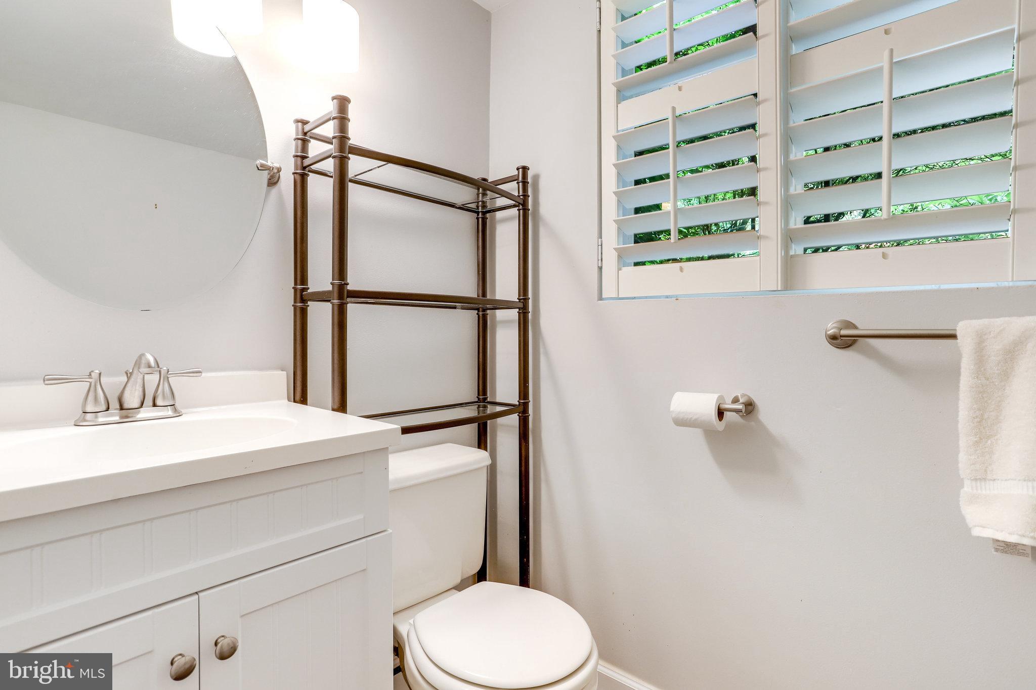 MOORE AND KEITH - Residential Lease