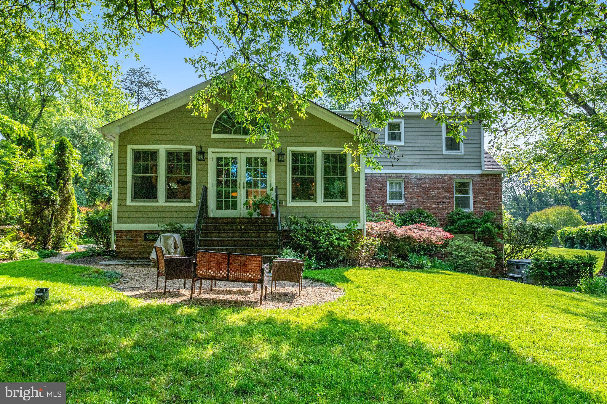 MOORE AND KEITH - Residential Lease