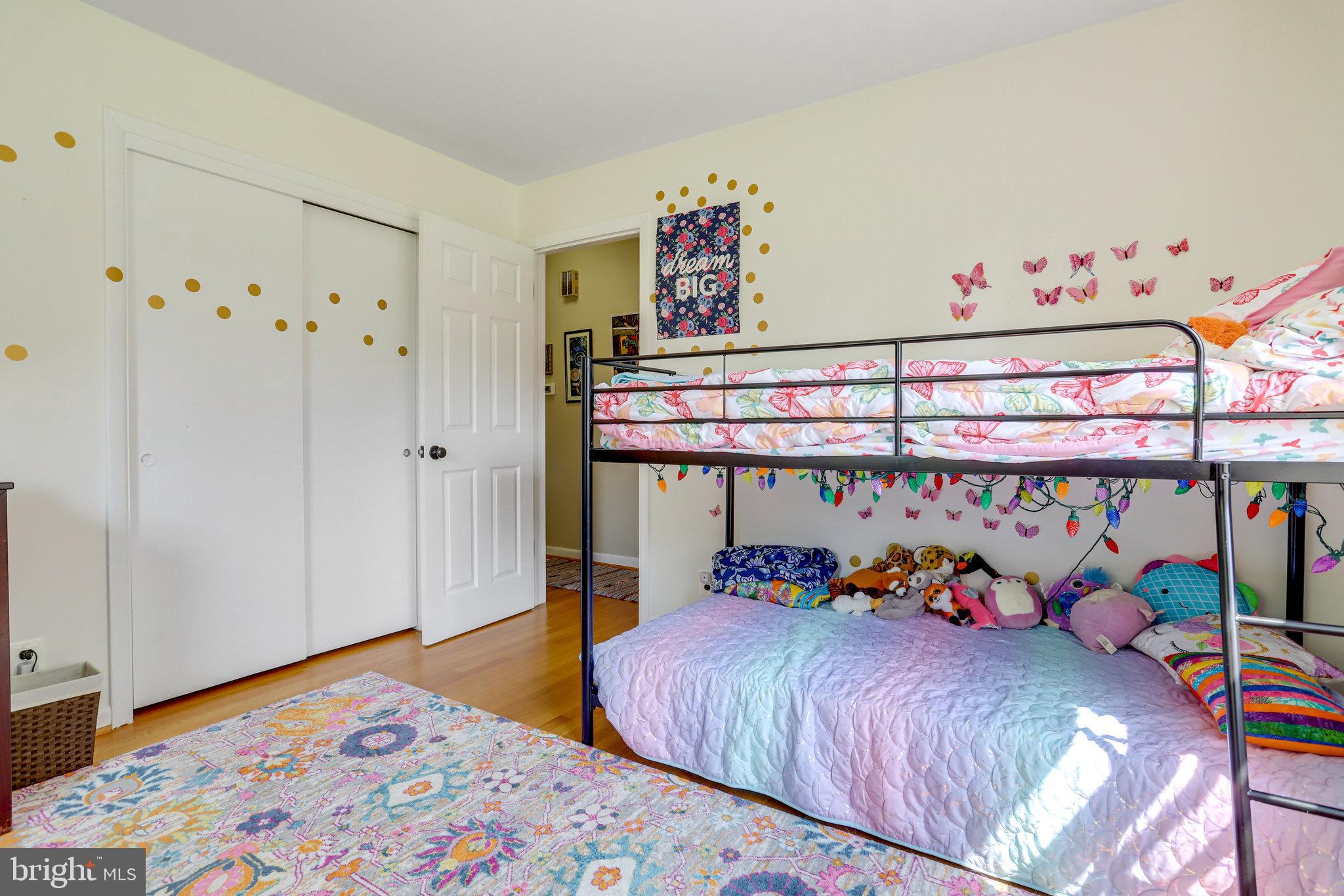 MOORE AND KEITH - Residential Lease