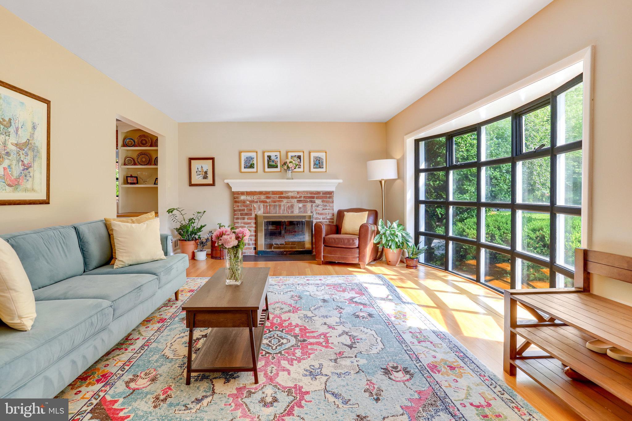 MOORE AND KEITH - Residential Lease