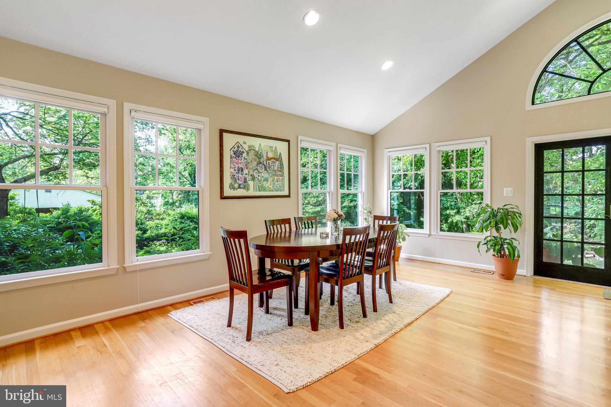 MOORE AND KEITH - Residential Lease