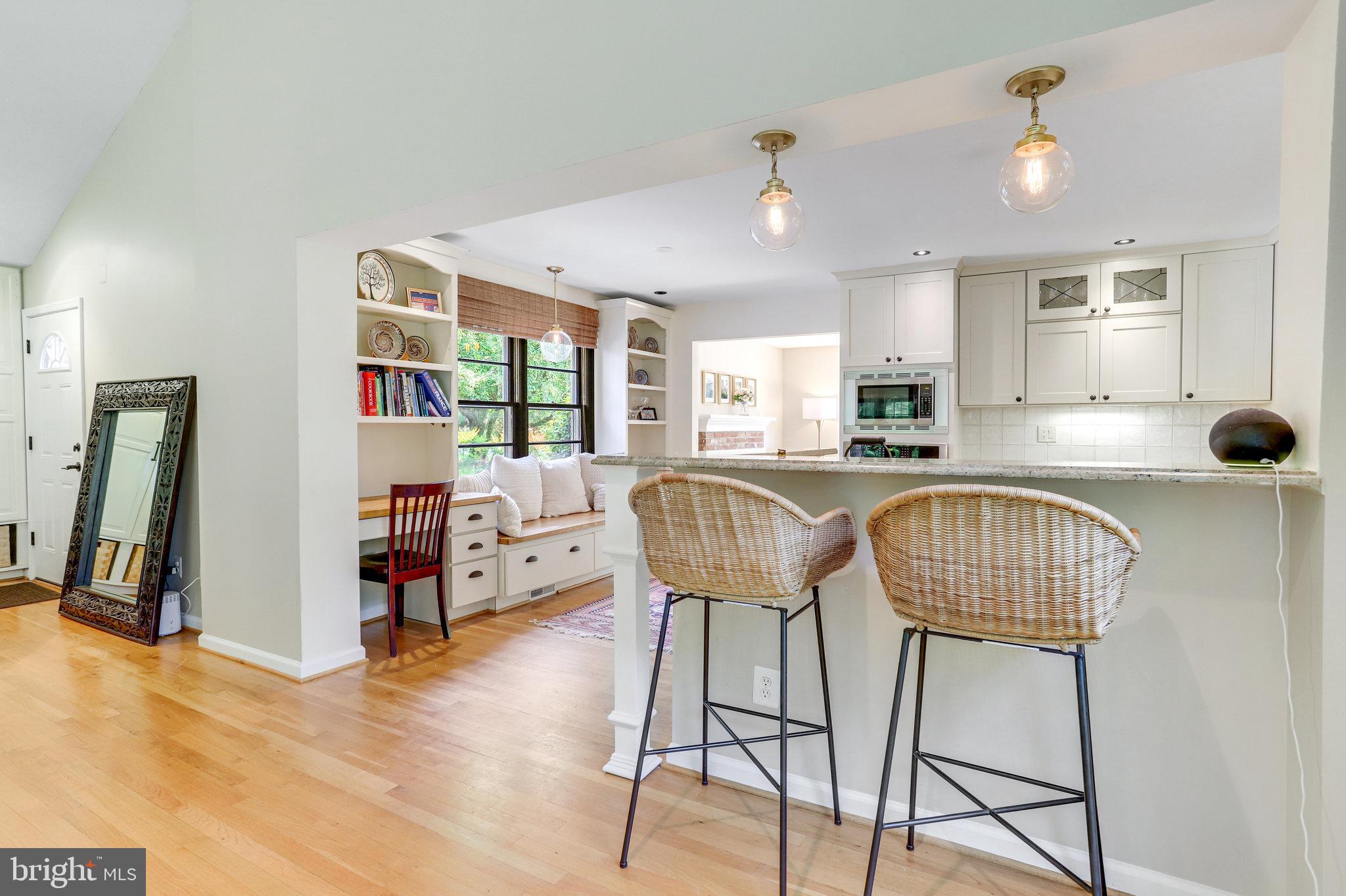 MOORE AND KEITH - Residential Lease