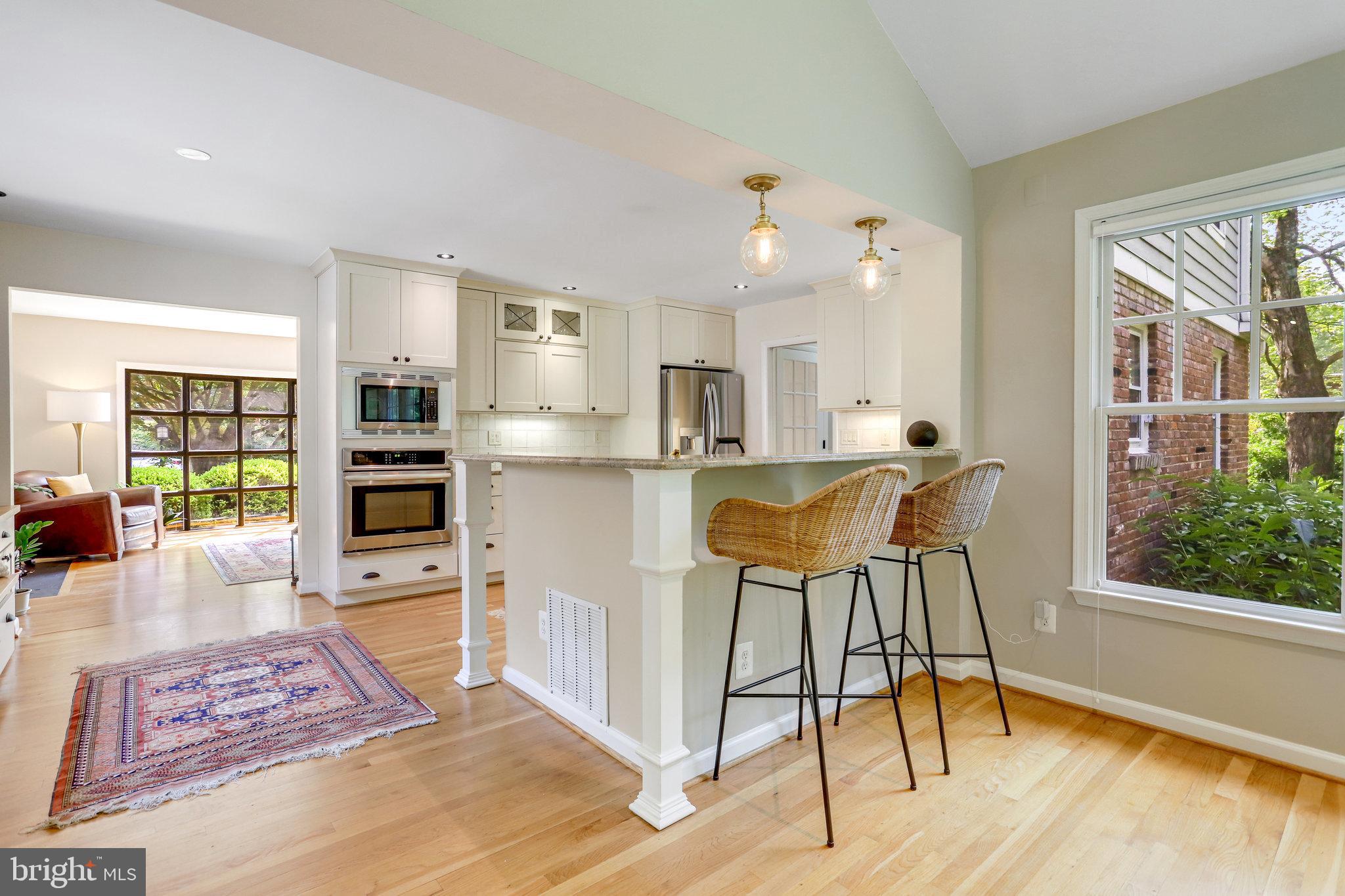 MOORE AND KEITH - Residential Lease