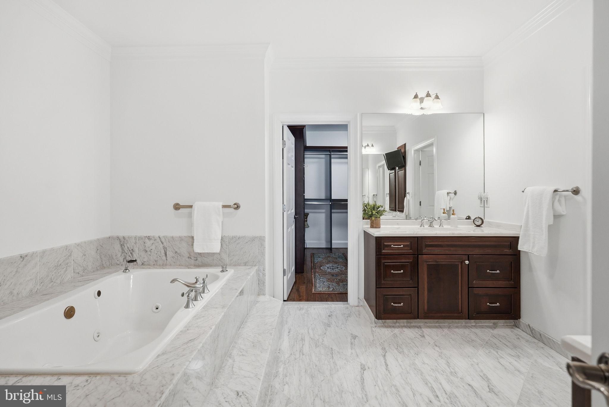 WEST END PARK - Residential