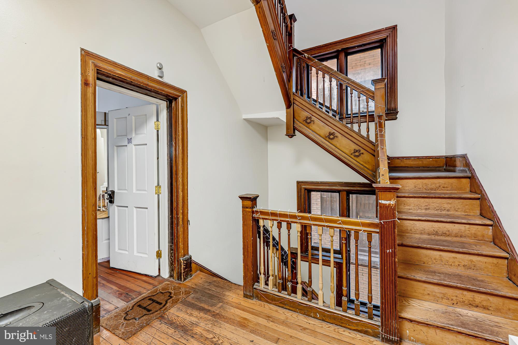 UNIVERSITY CITY - Residential Lease