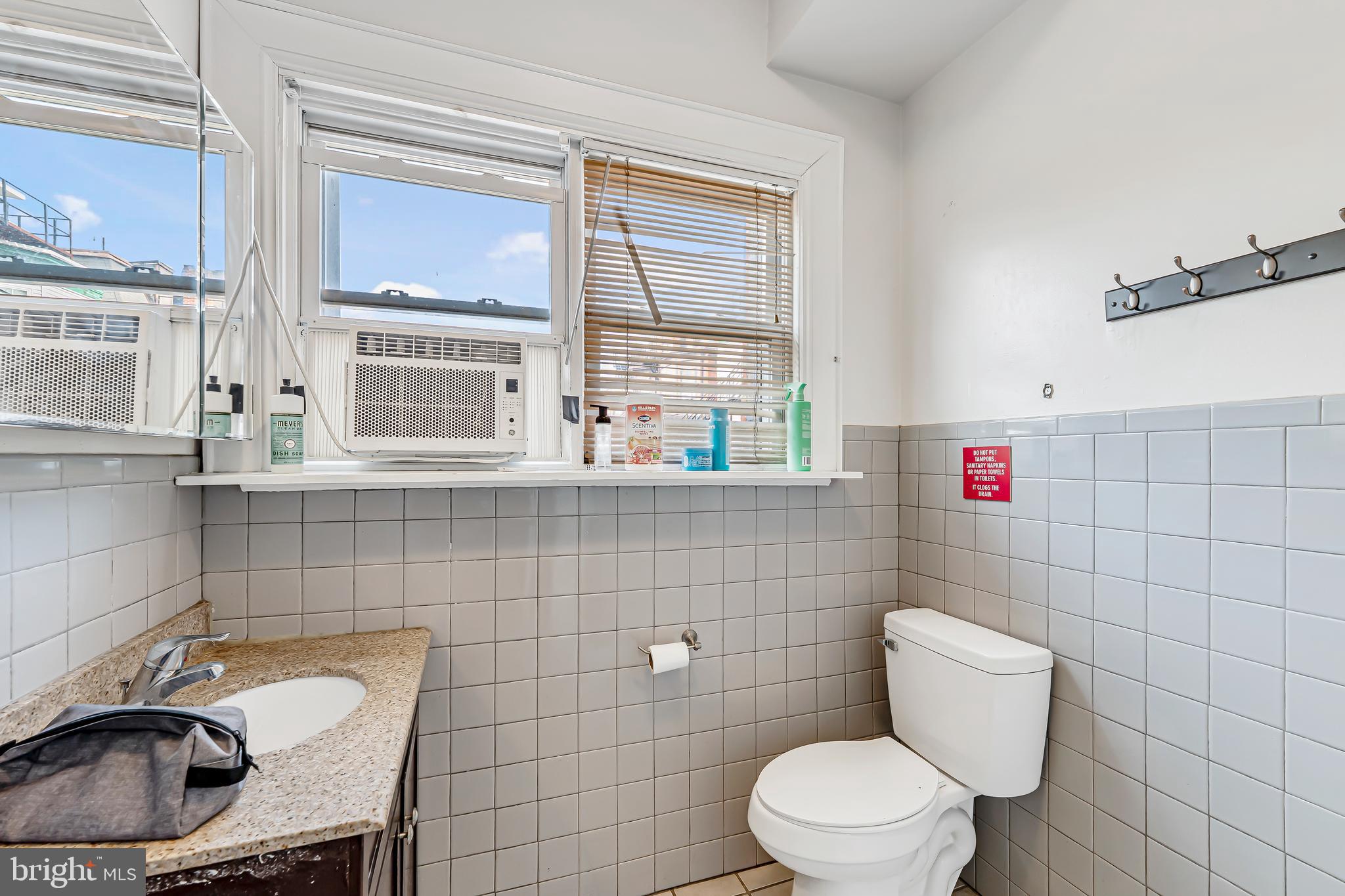 UNIVERSITY CITY - Residential Lease