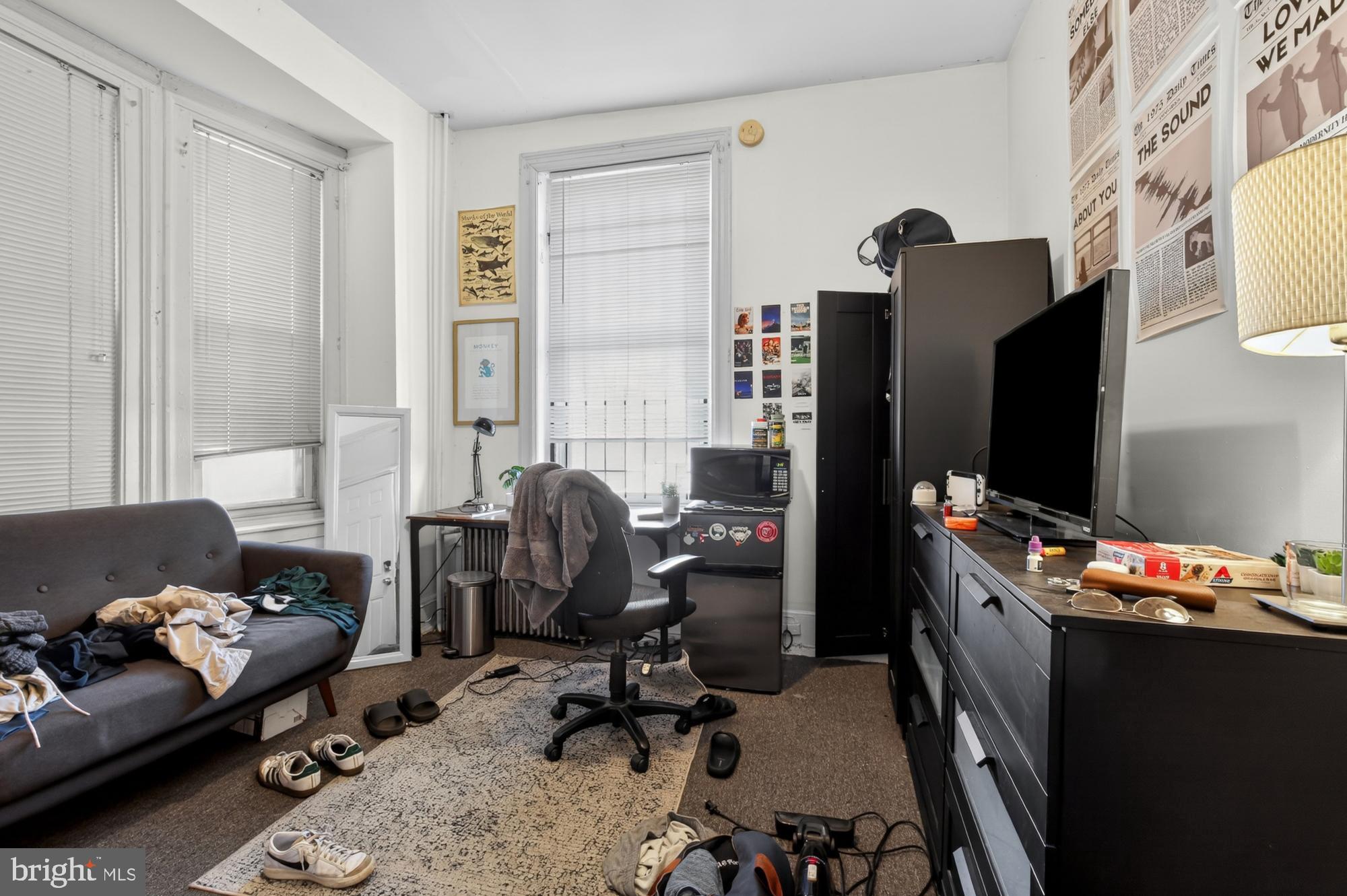 UNIVERSITY CITY - Residential Lease