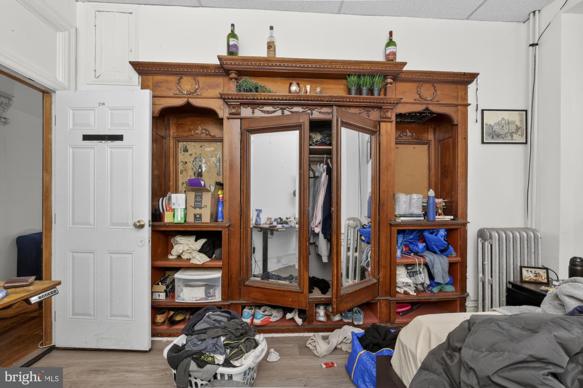 UNIVERSITY CITY - Residential Lease